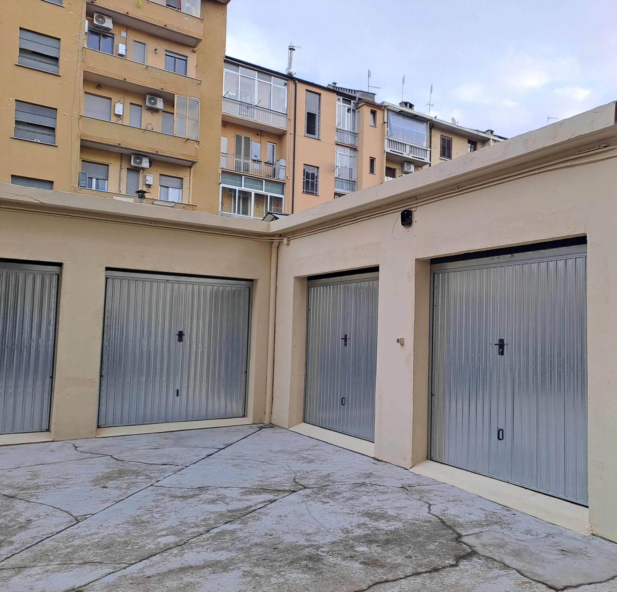 Box/Garage 39mq con box doppio in via bianchi 34, Torino