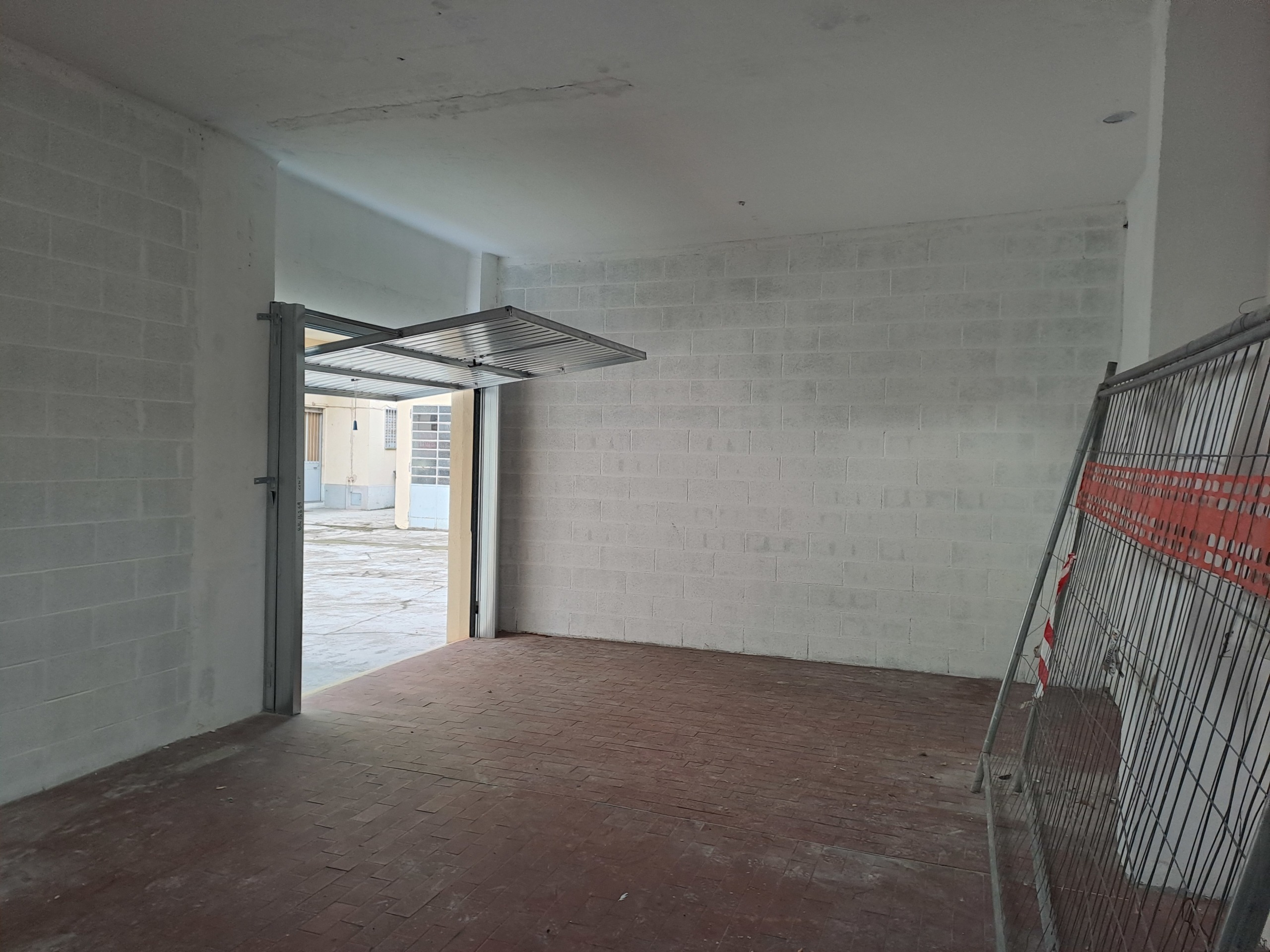 Box/Garage 39mq con box doppio in via bianchi 34, Torino
