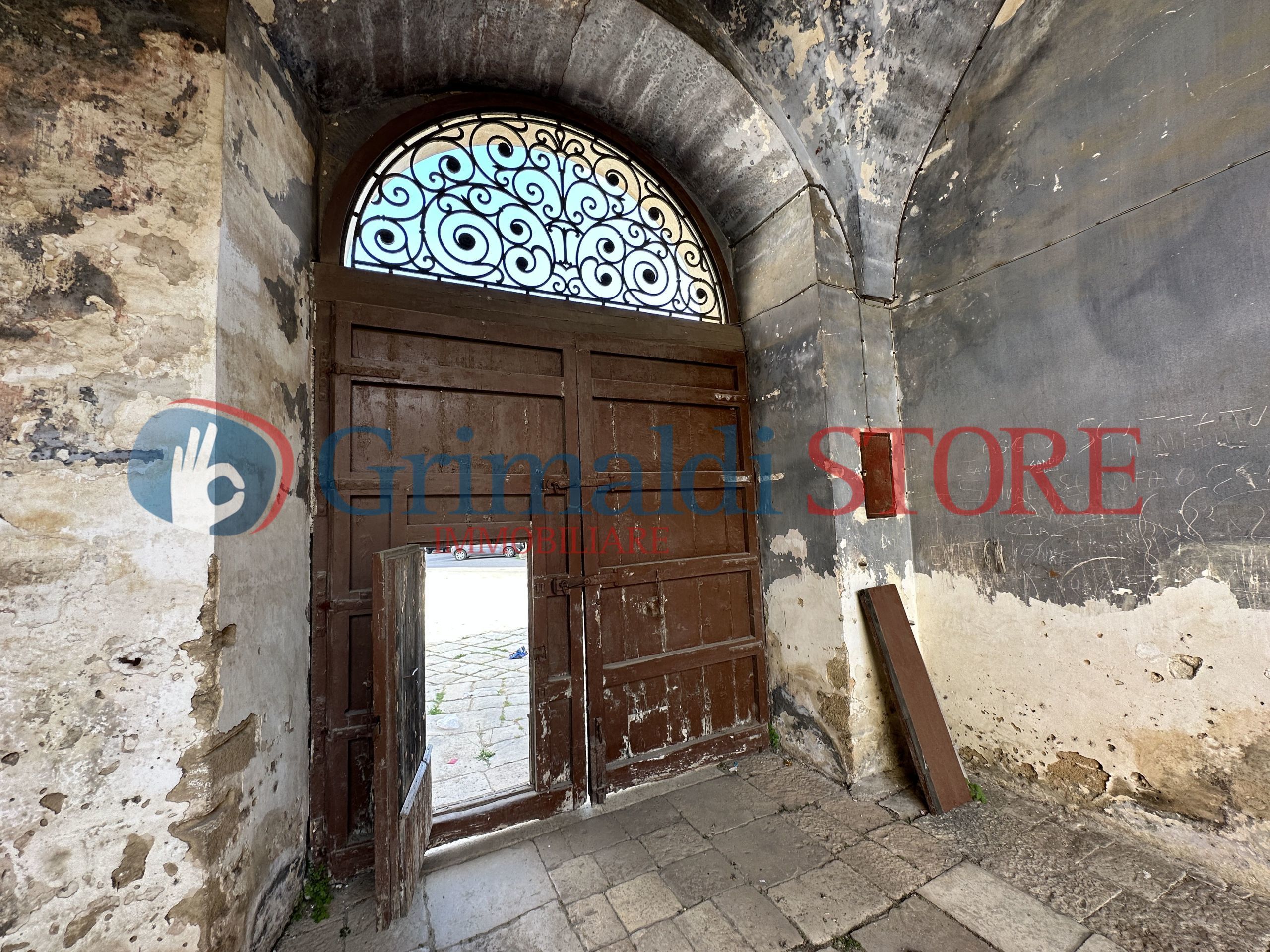 Casa indipendente da ristrutturare in via assunta 72, Trepuzzi