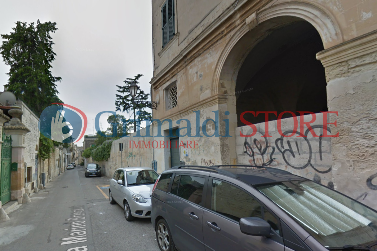 Stabile/Palazzo da ristrutturare in via marino brancaccio 24, Lecce