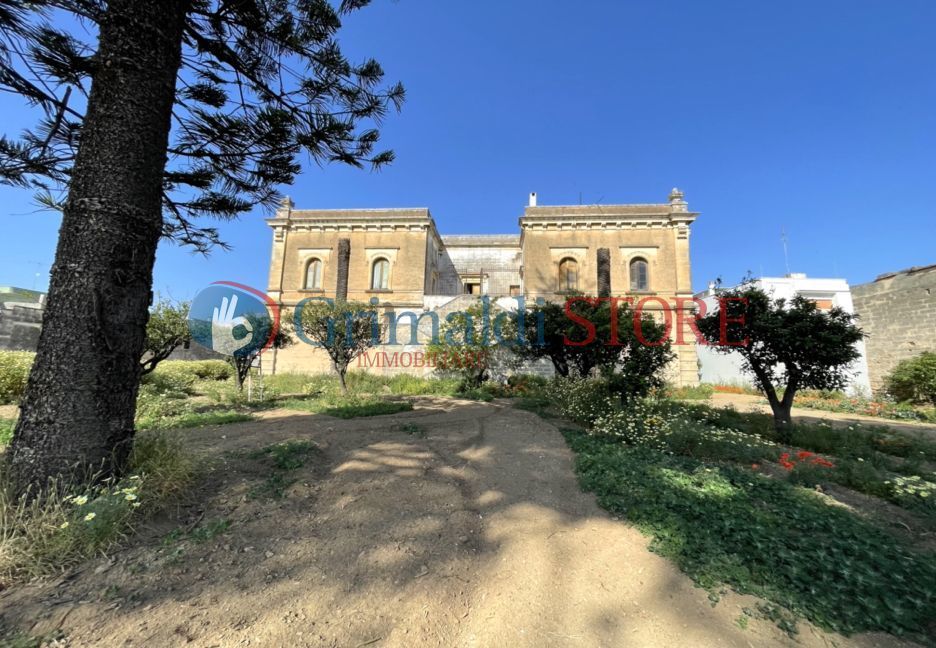Casa indipendente da ristrutturare in via gianfilippe 27, Squinzano