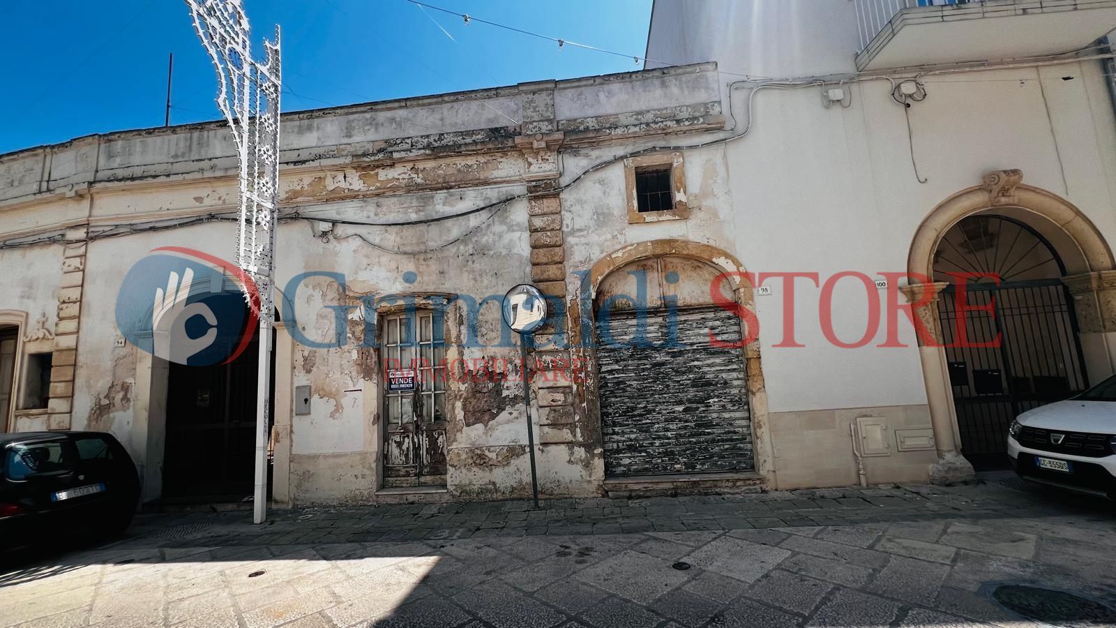 Bilocale da ristrutturare in via san vito 98, Lequile