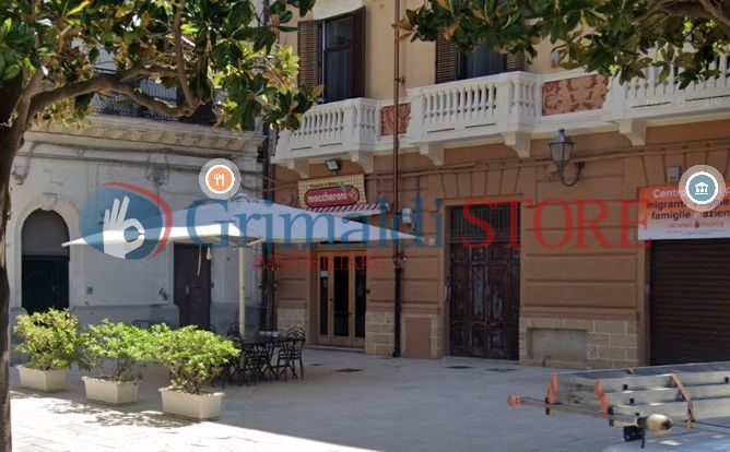 Locale commerciale in vendita in piazza cairoli 21, Brindisi