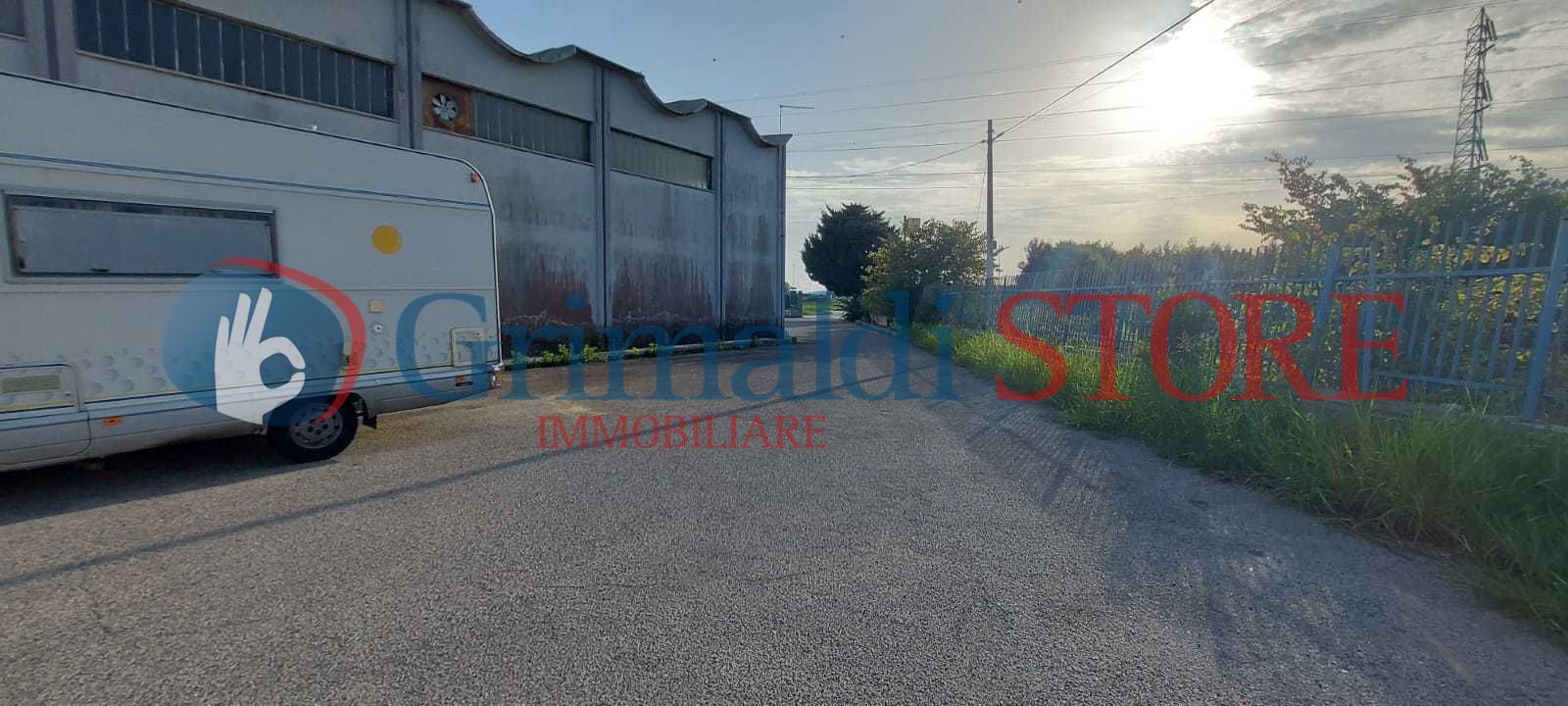 Capannone da ristrutturare in via enrico fermi 32, Brindisi