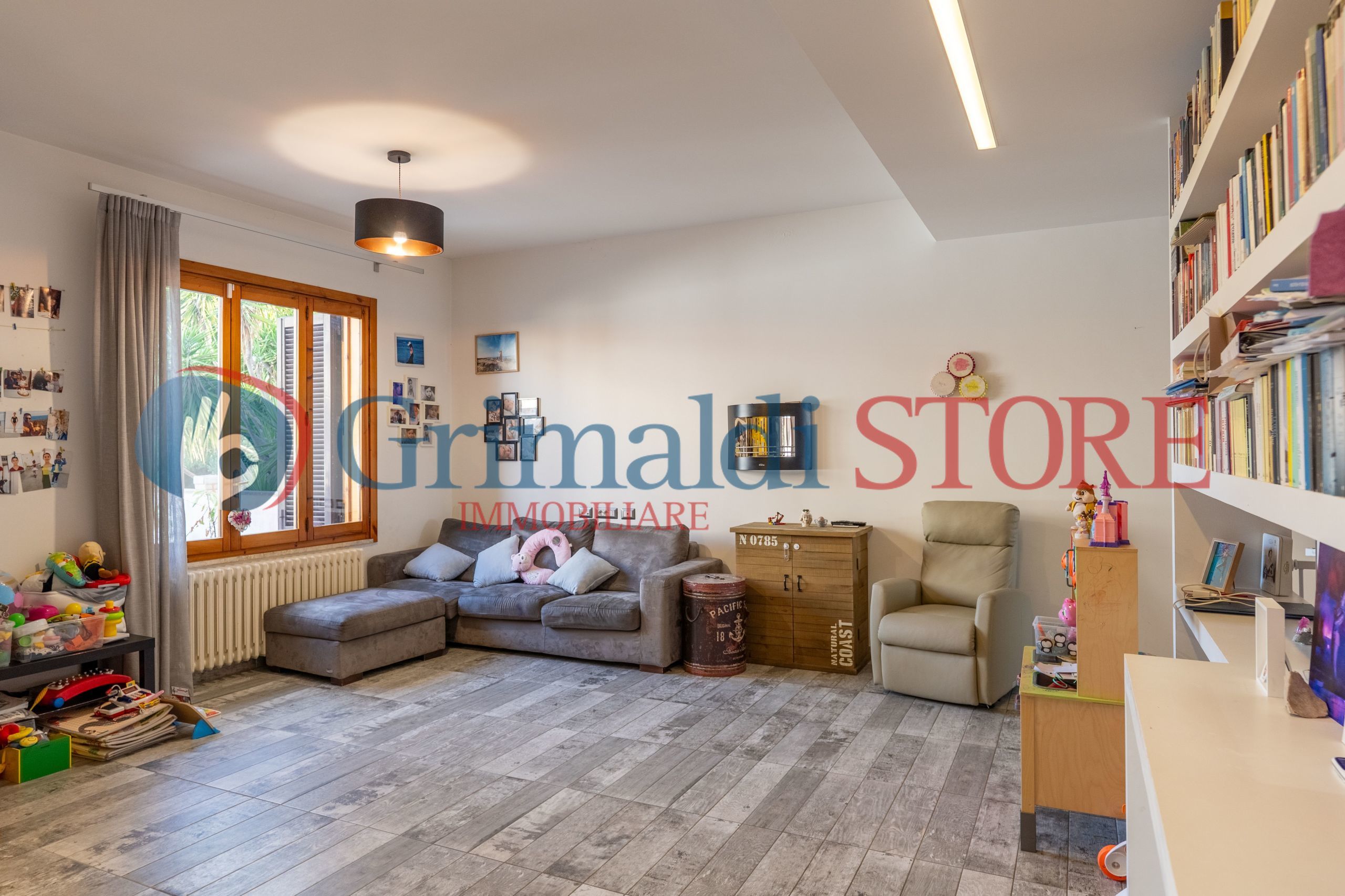 Villetta a schiera con giardino in via felice casorati 15, Lecce