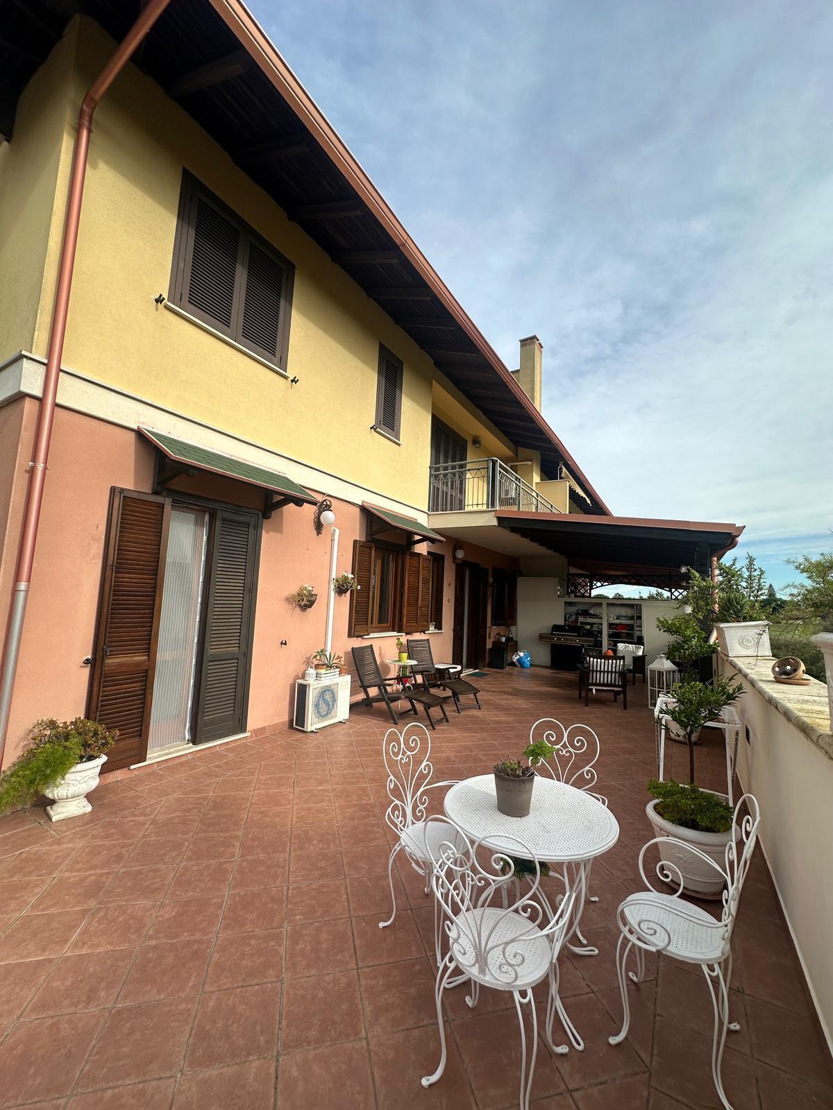 Casa indipendente con giardino in via gerhard rohlfs 14, Lecce