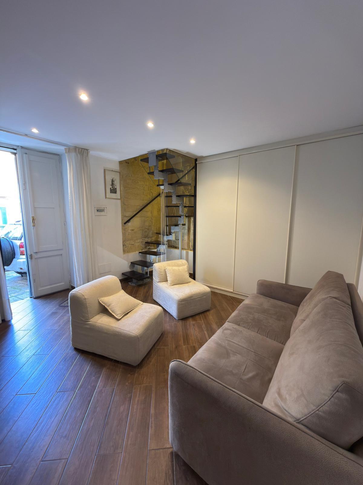 Casa indipendente ristrutturata in piazzetta dei longobardi 2, Lecce