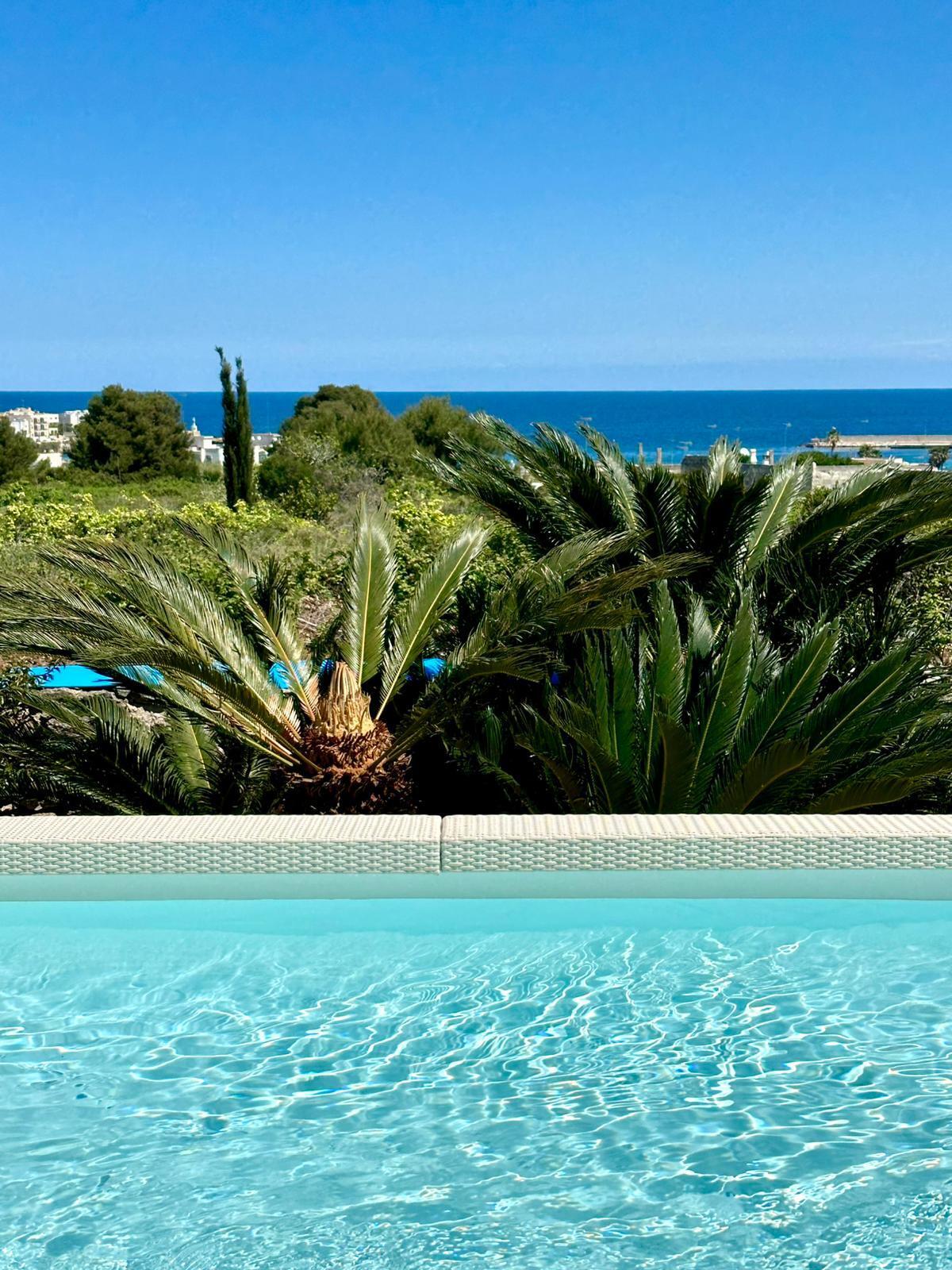 Villetta a schiera con terrazzo in via rita levi montalcini 163, Otranto