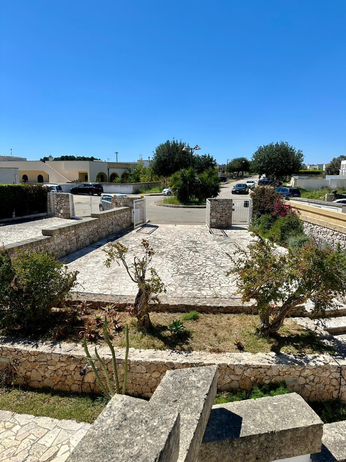Villetta a schiera con terrazzo in via rita levi montalcini 163, Otranto