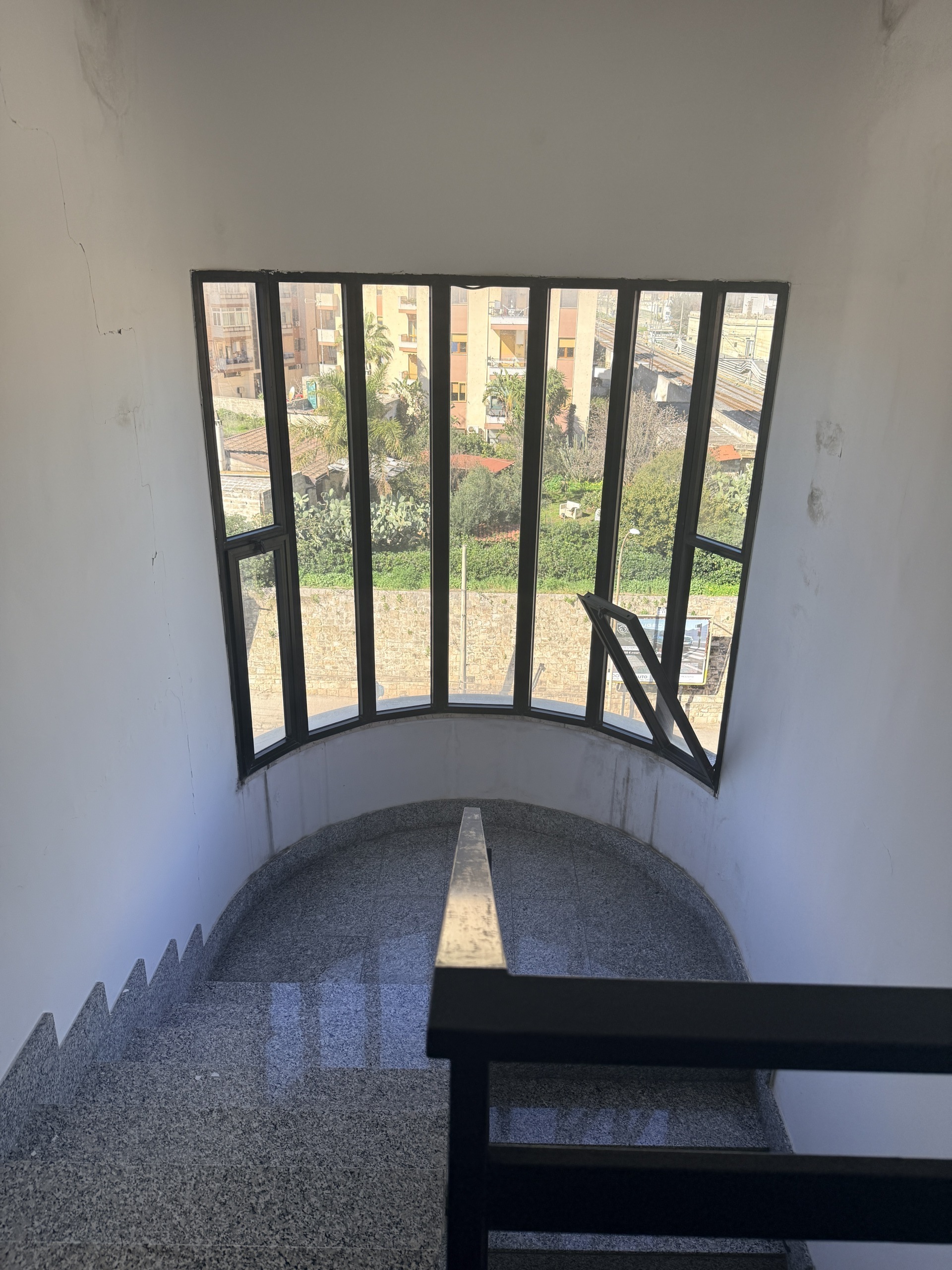 Attico con terrazzo in via o. ducas 2, Lecce