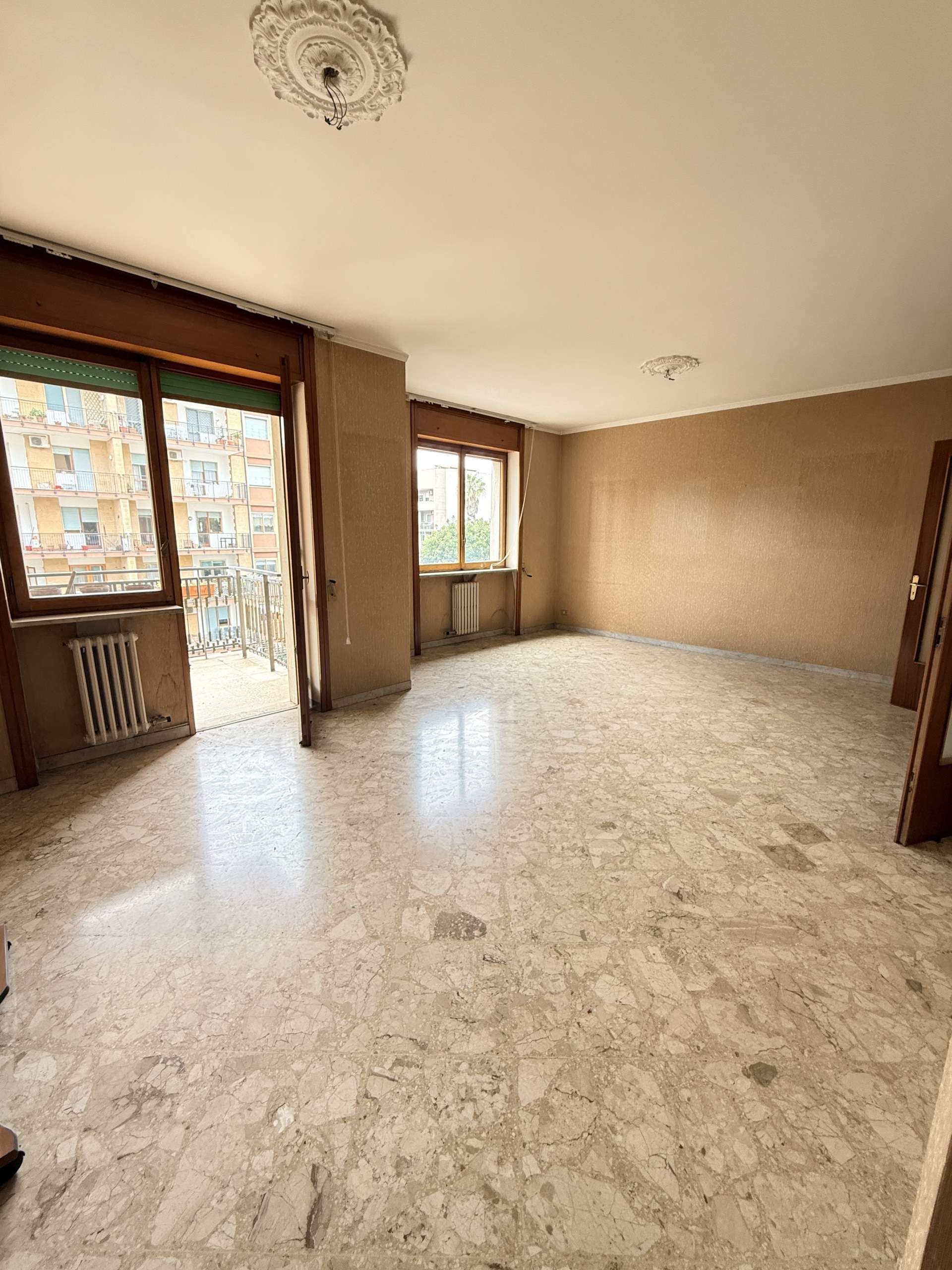 Appartamento con box in via michele saponaro 2, Lecce