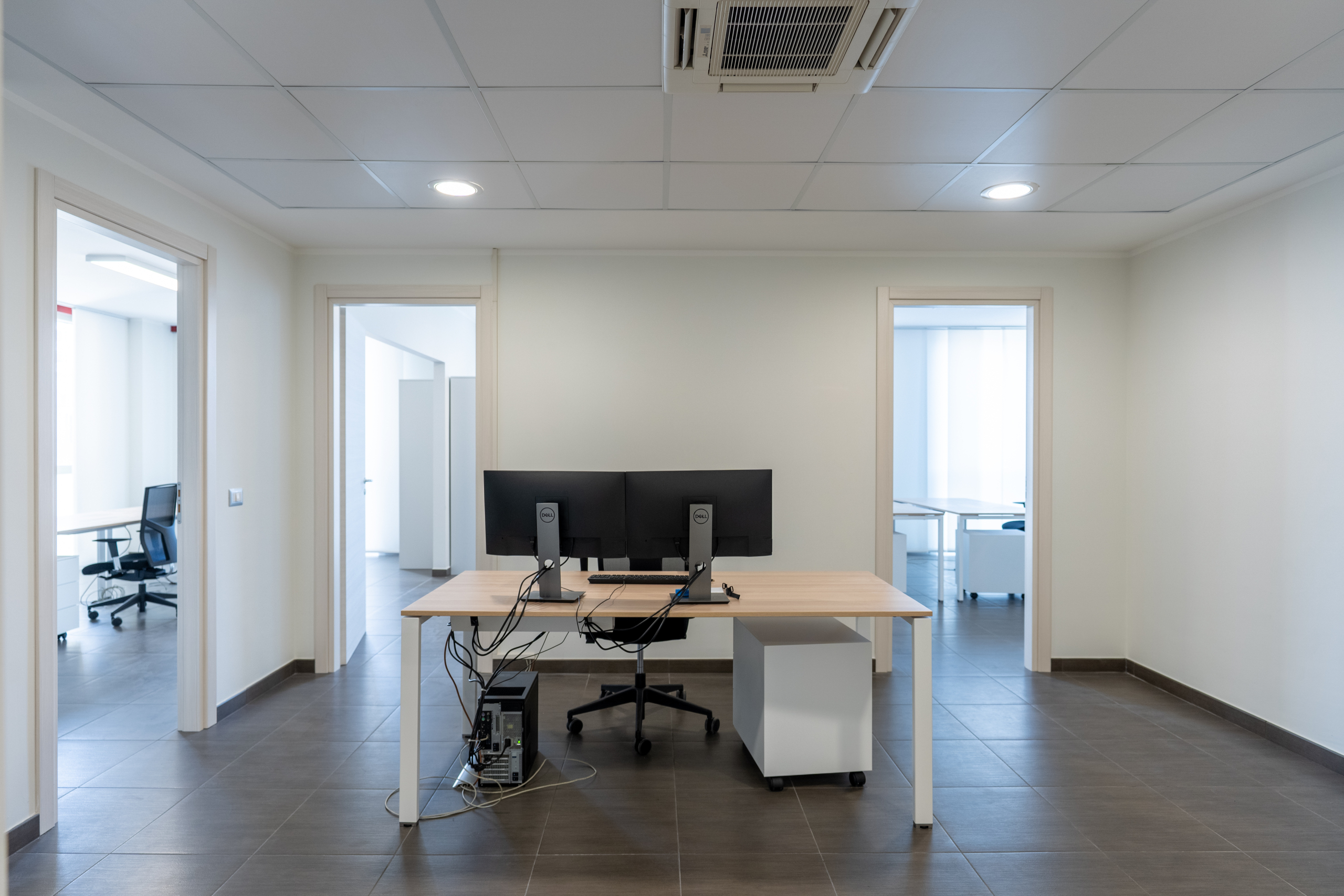 Ufficio nuovo in via colonnello archimede costadura 2c, Lecce