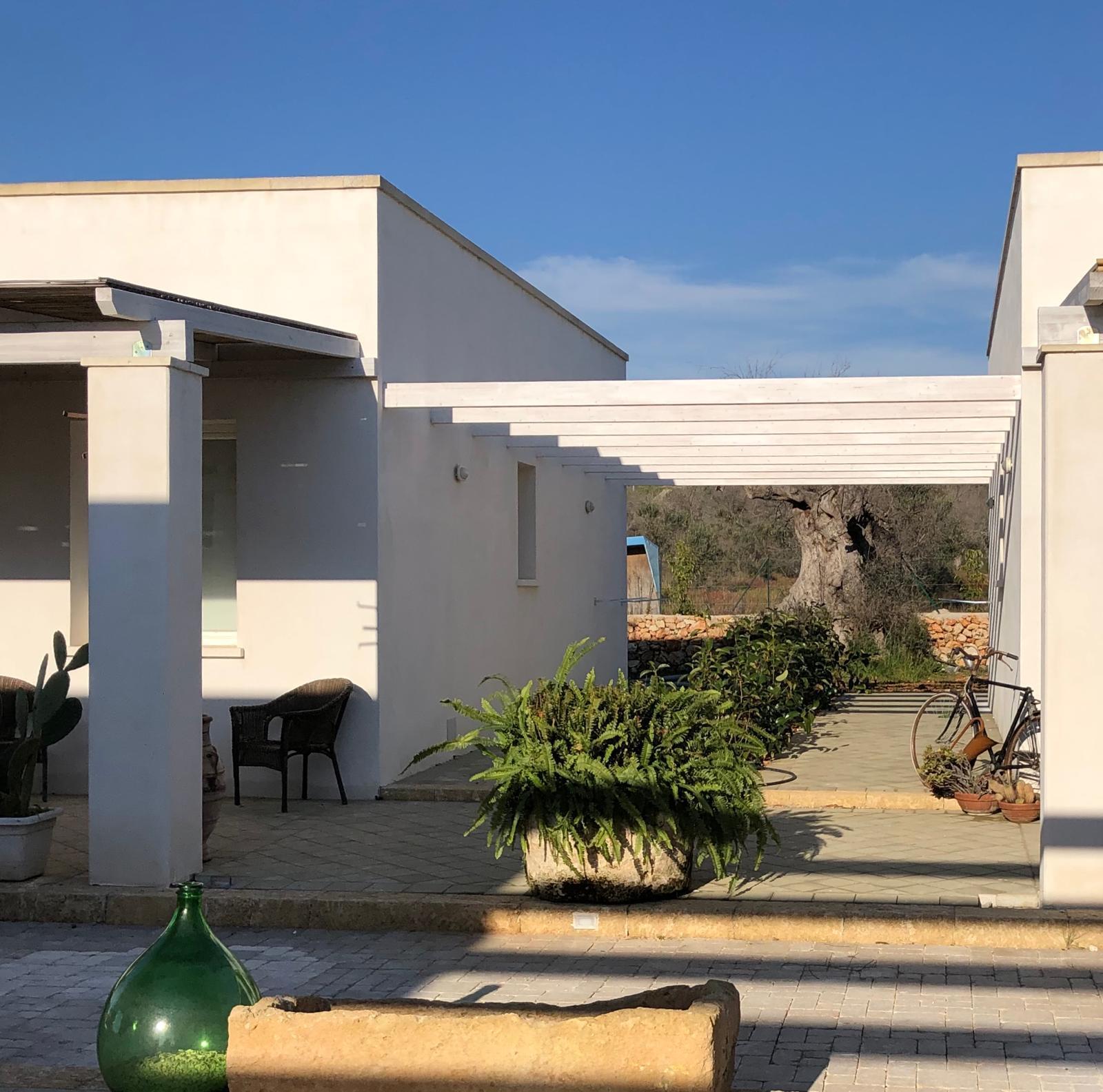 Casa indipendente con giardino in via masseria ungul�a 2, Sannicola