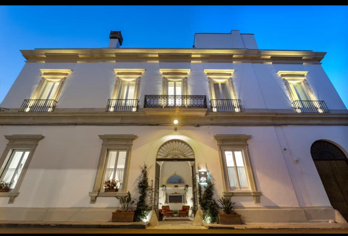 Stabile/Palazzo in vendita in via saverio de pace 3, Nard�