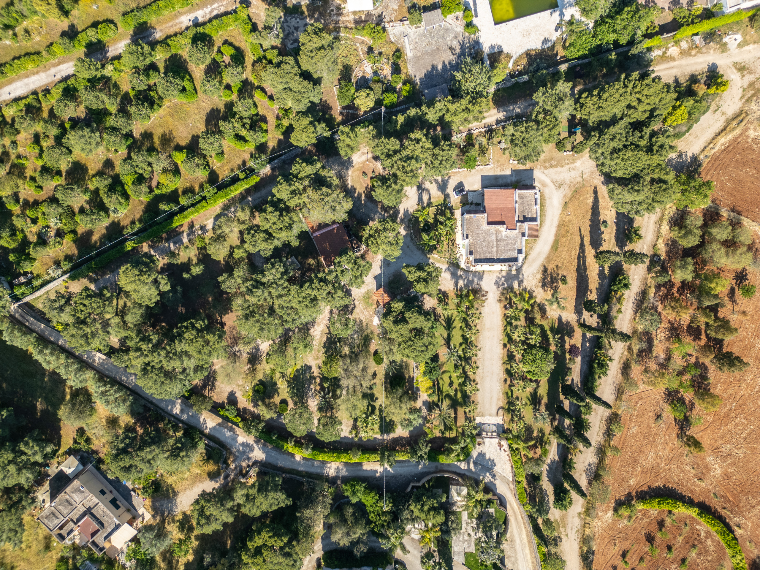 Villa con giardino in via taverna 21, Nard�