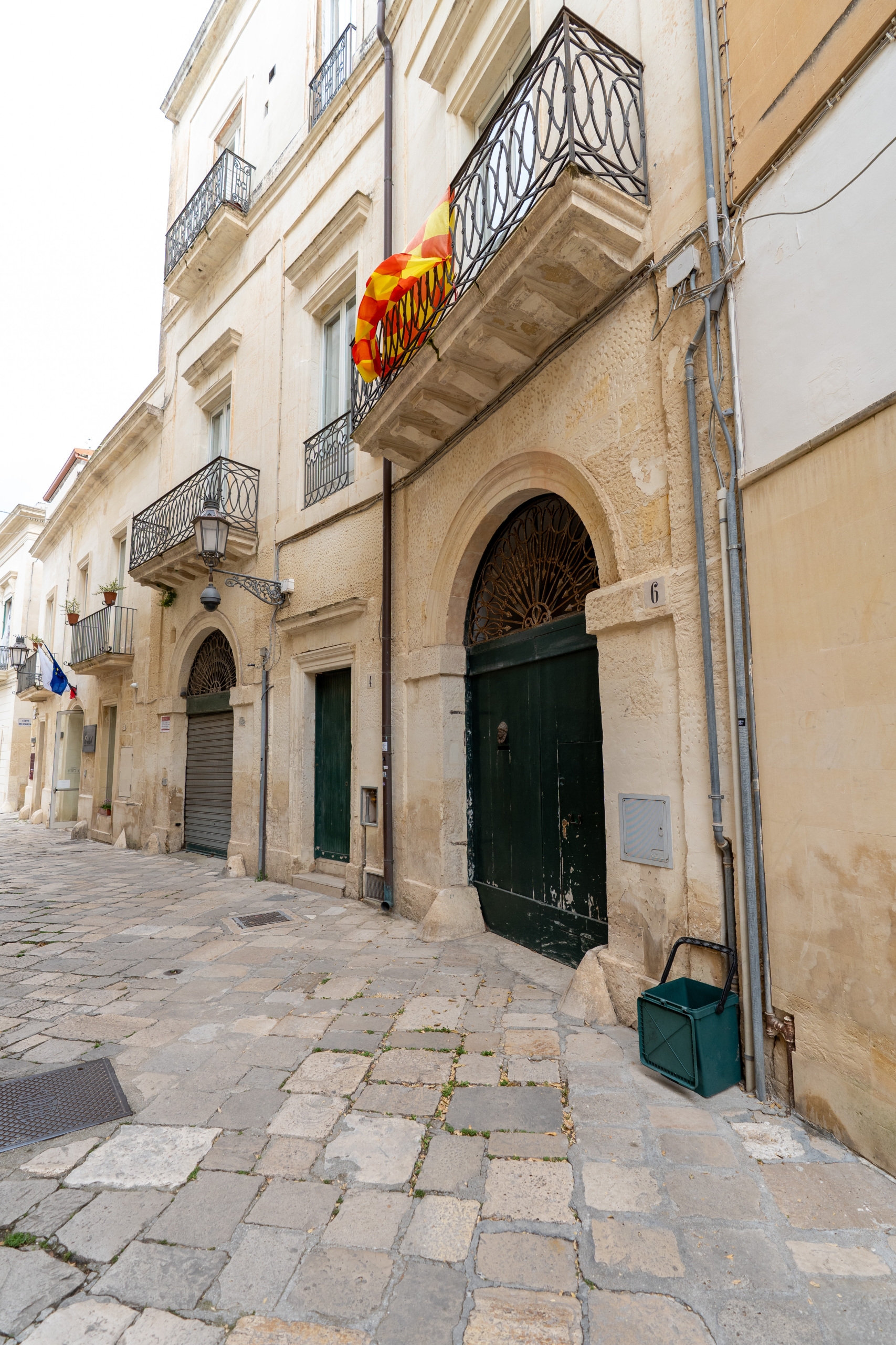 Quadrilocale ristrutturato in via regina isabella 6, Lecce