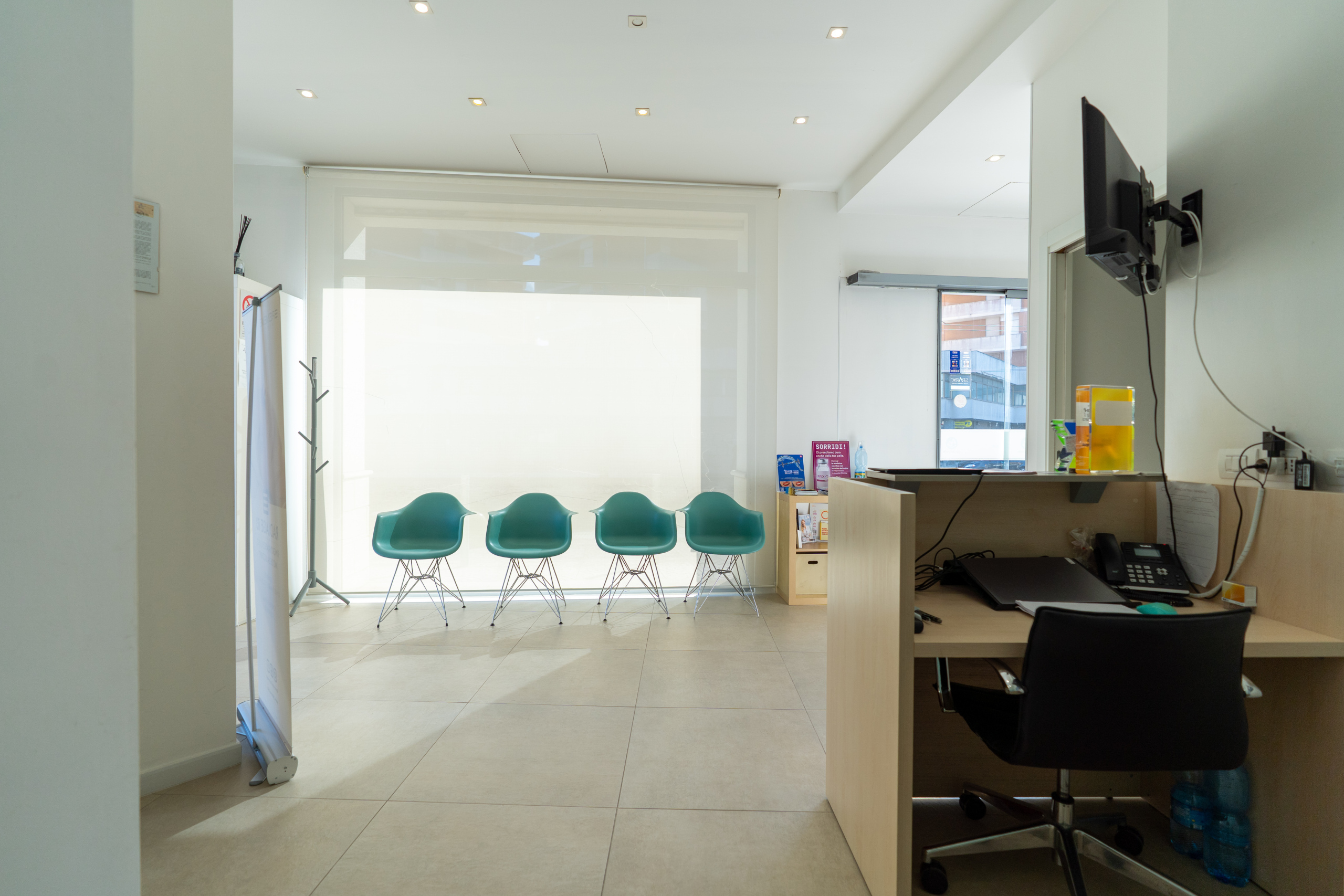 Ufficio ristrutturato in viale g. leopardi 134, Lecce