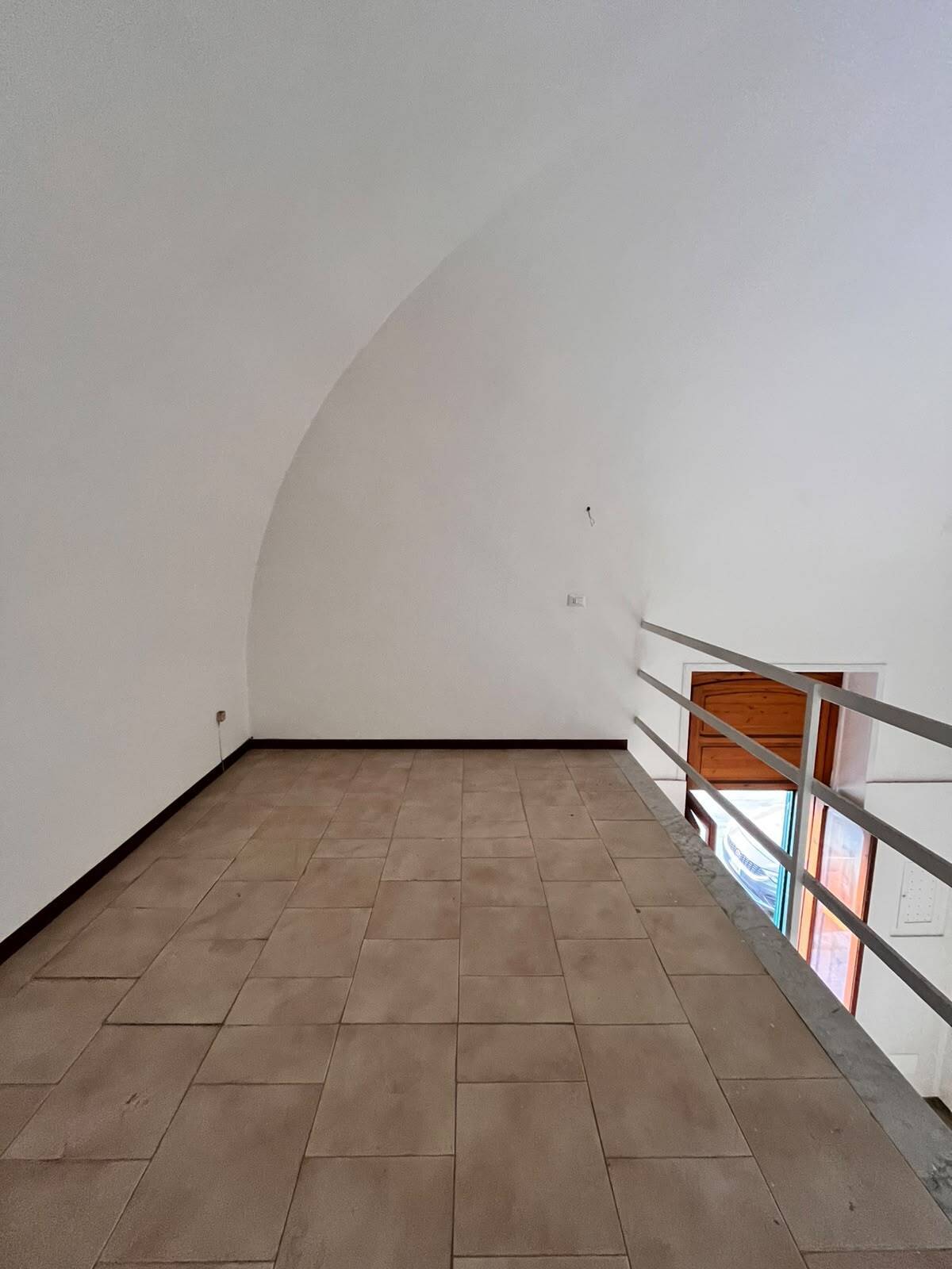 Trilocale da ristrutturare in via sicilia 3, Lecce