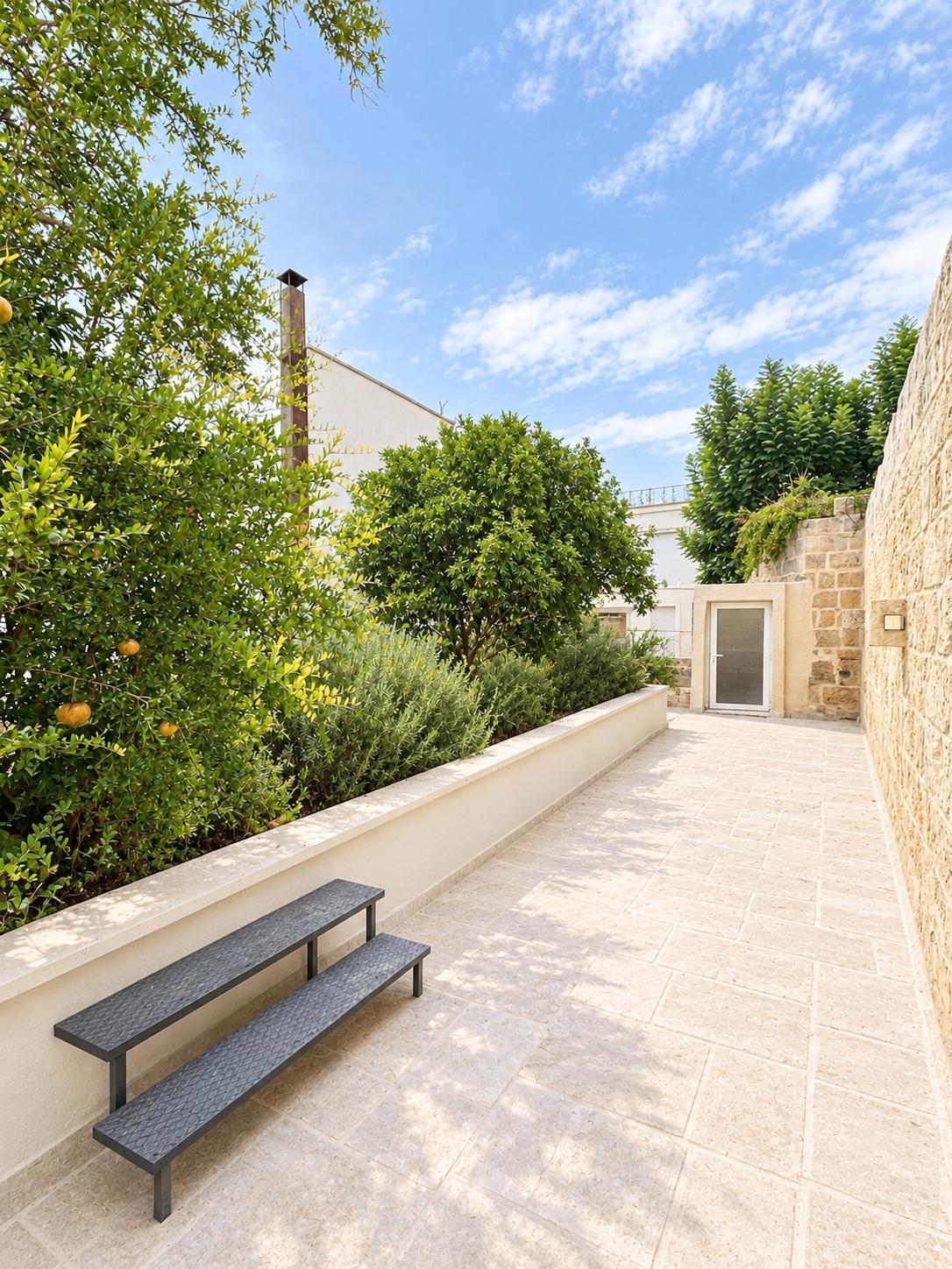 Casa indipendente in vendita in via luigi scarambone 37, Lecce