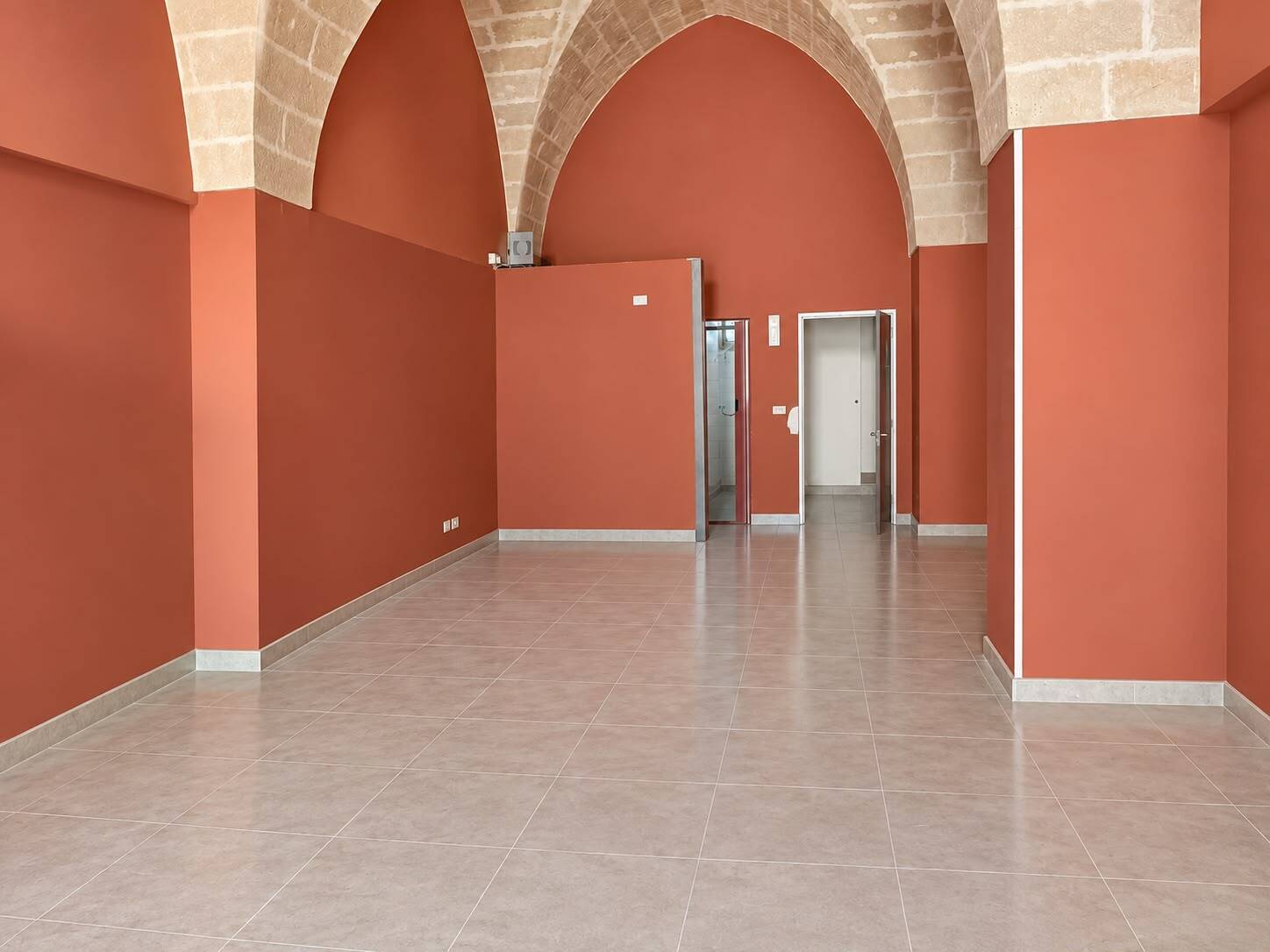 Locale commerciale da ristrutturare in via filippo turati 17, Galatina