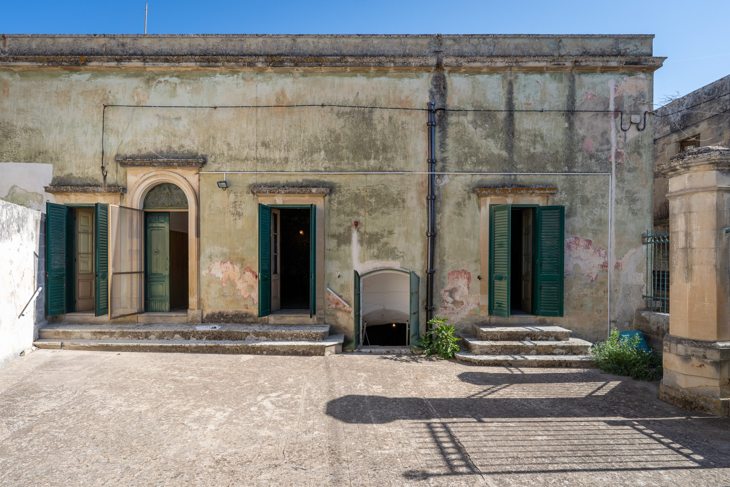 Stabile/Palazzo con terrazzo in via manieri 4, Carpignano Salentino