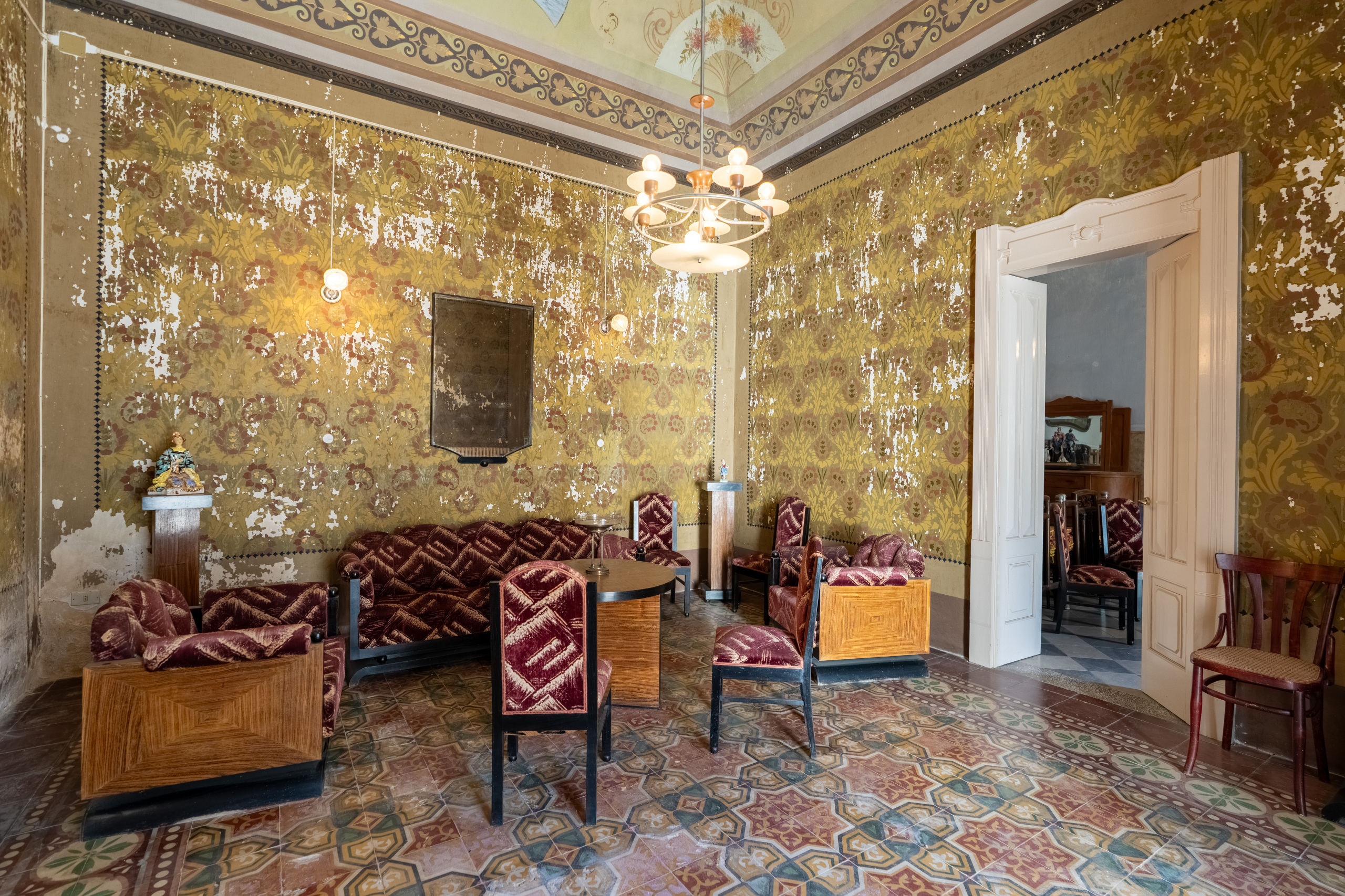 Stabile/Palazzo con terrazzo in via manieri 4, Carpignano Salentino