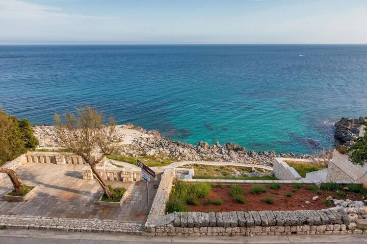 Monolocale con terrazzo in via litoranea tricase 174, Lecce