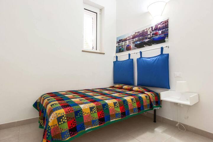 Monolocale con terrazzo in via litoranea tricase 174, Lecce