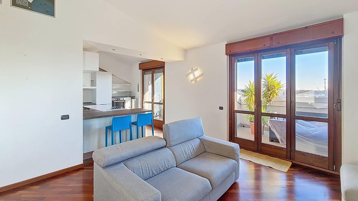 Appartamento con box a Pregnana Milanese