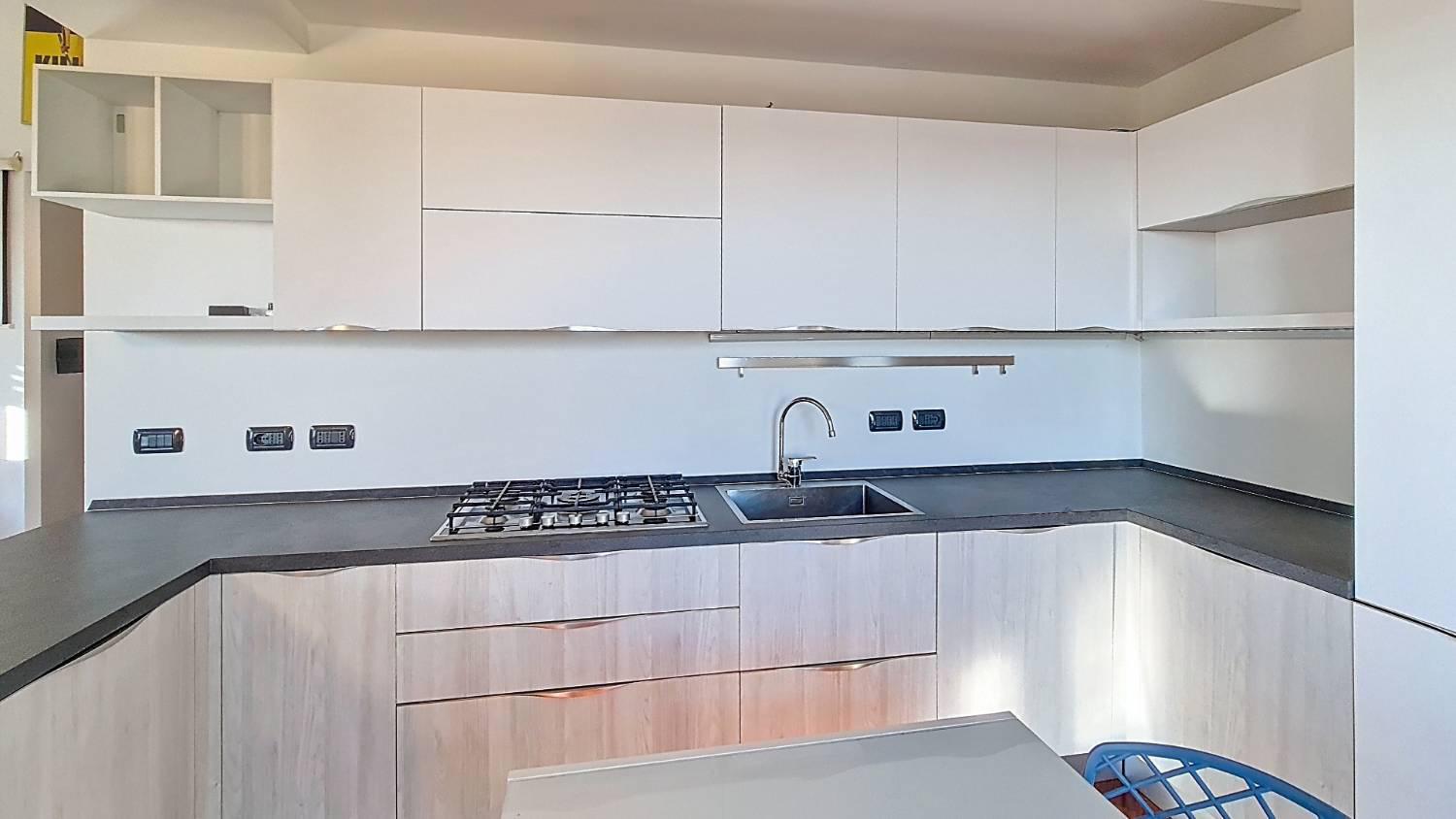 Appartamento con box a Pregnana Milanese