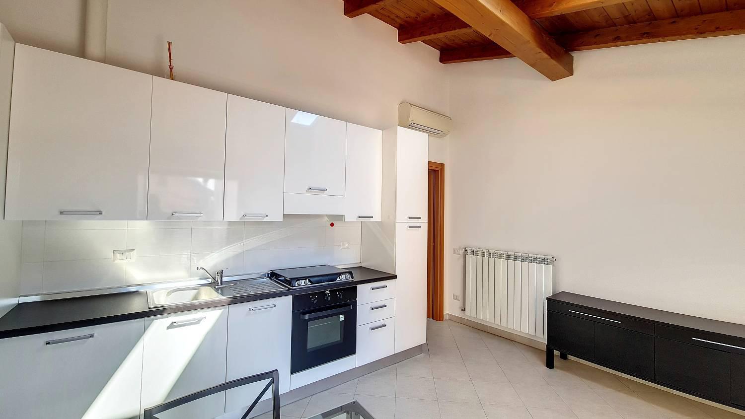 Bilocale arredato in affitto a Pogliano Milanese