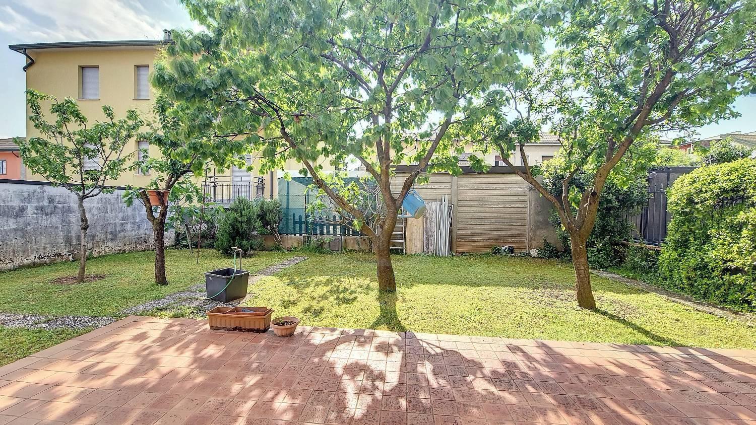 Villa in vendita a Lainate