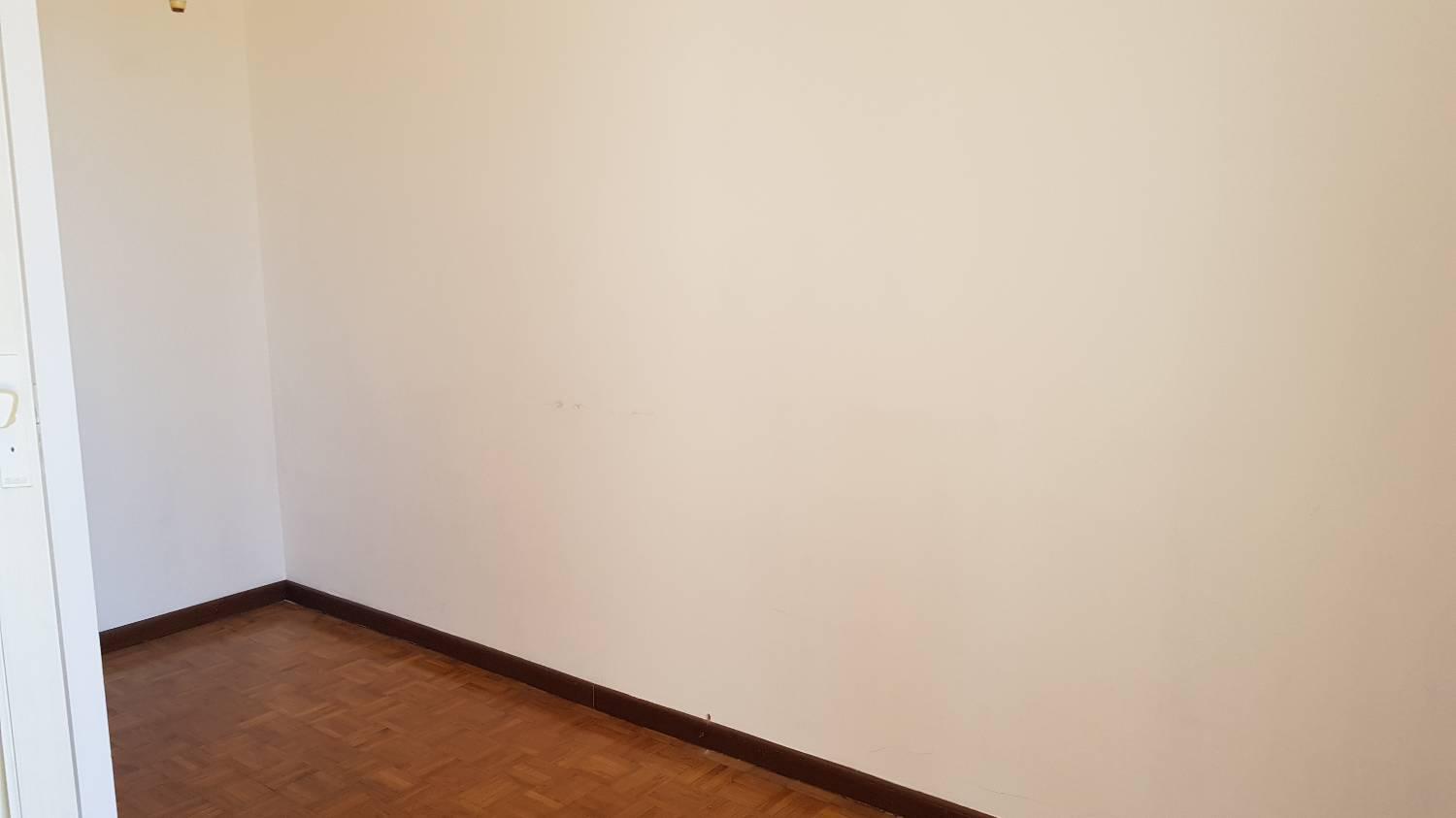 Trilocale arredato in affitto a Rho