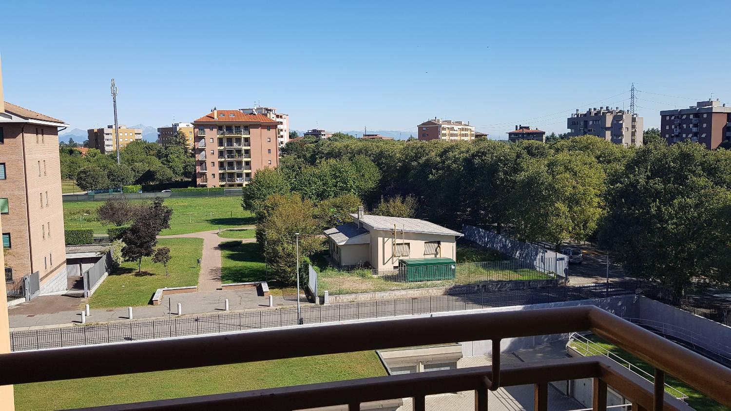 Trilocale arredato in affitto a Rho