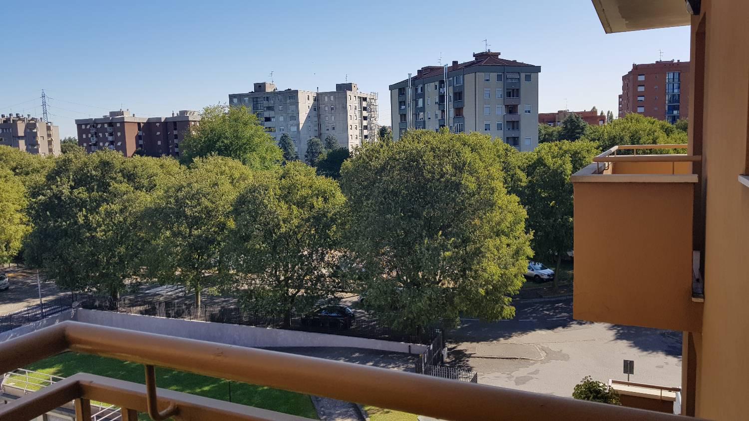 Trilocale arredato in affitto a Rho