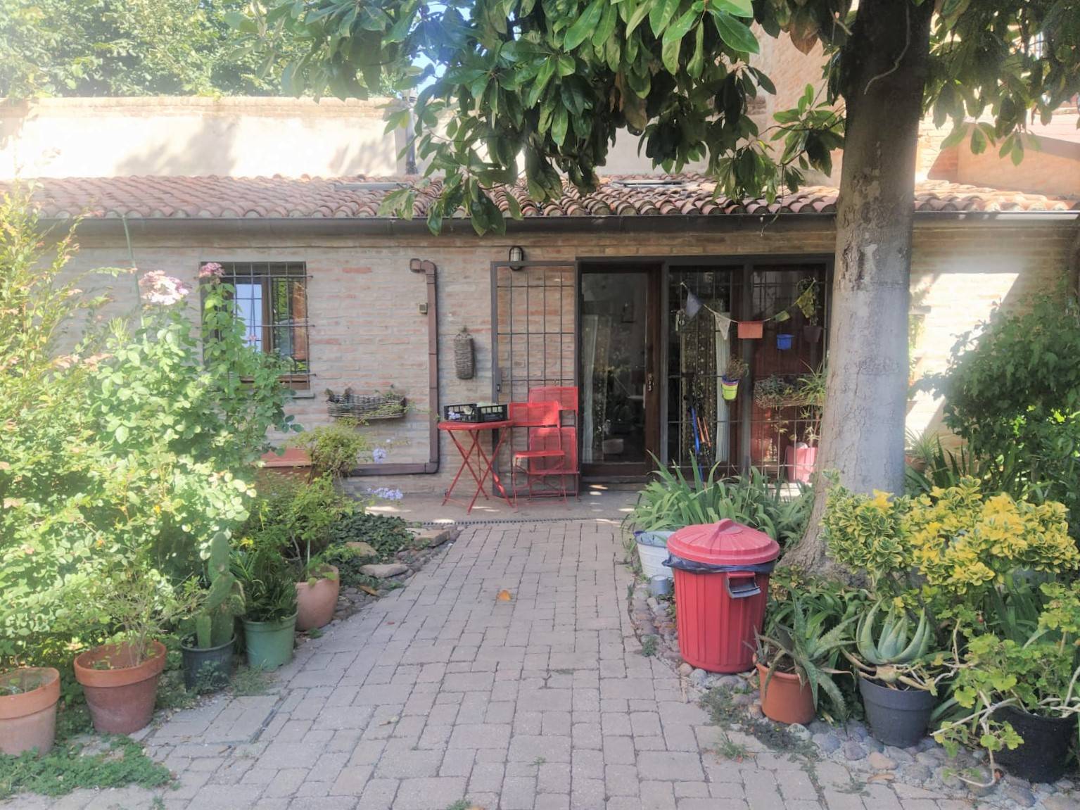 Appartamento ingresso indipendente in affitto a Ferrara, Centro storico