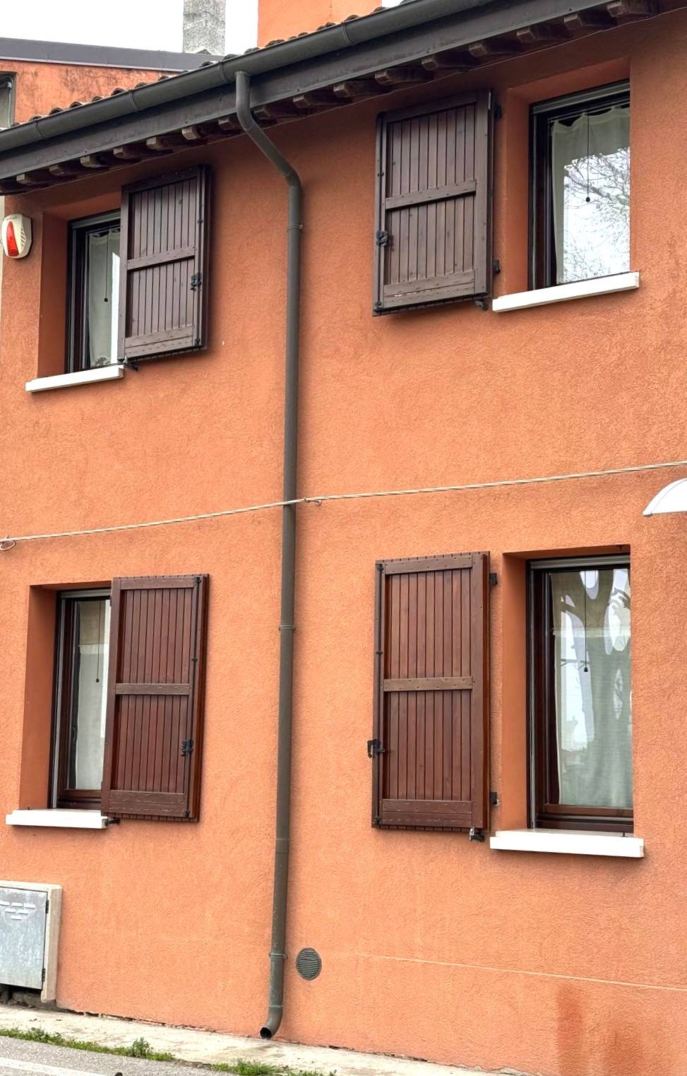 Porzione di casa in vendita a Ferrara, Marrara