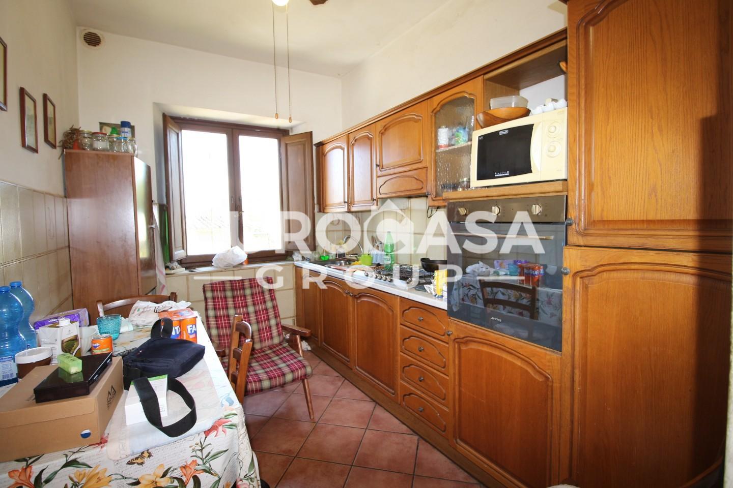 Quadrilocale con giardino, Capannori massa macinaia