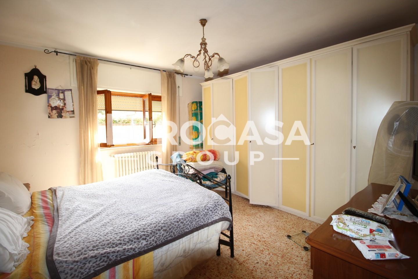 Villa con giardino, Lucca arancio