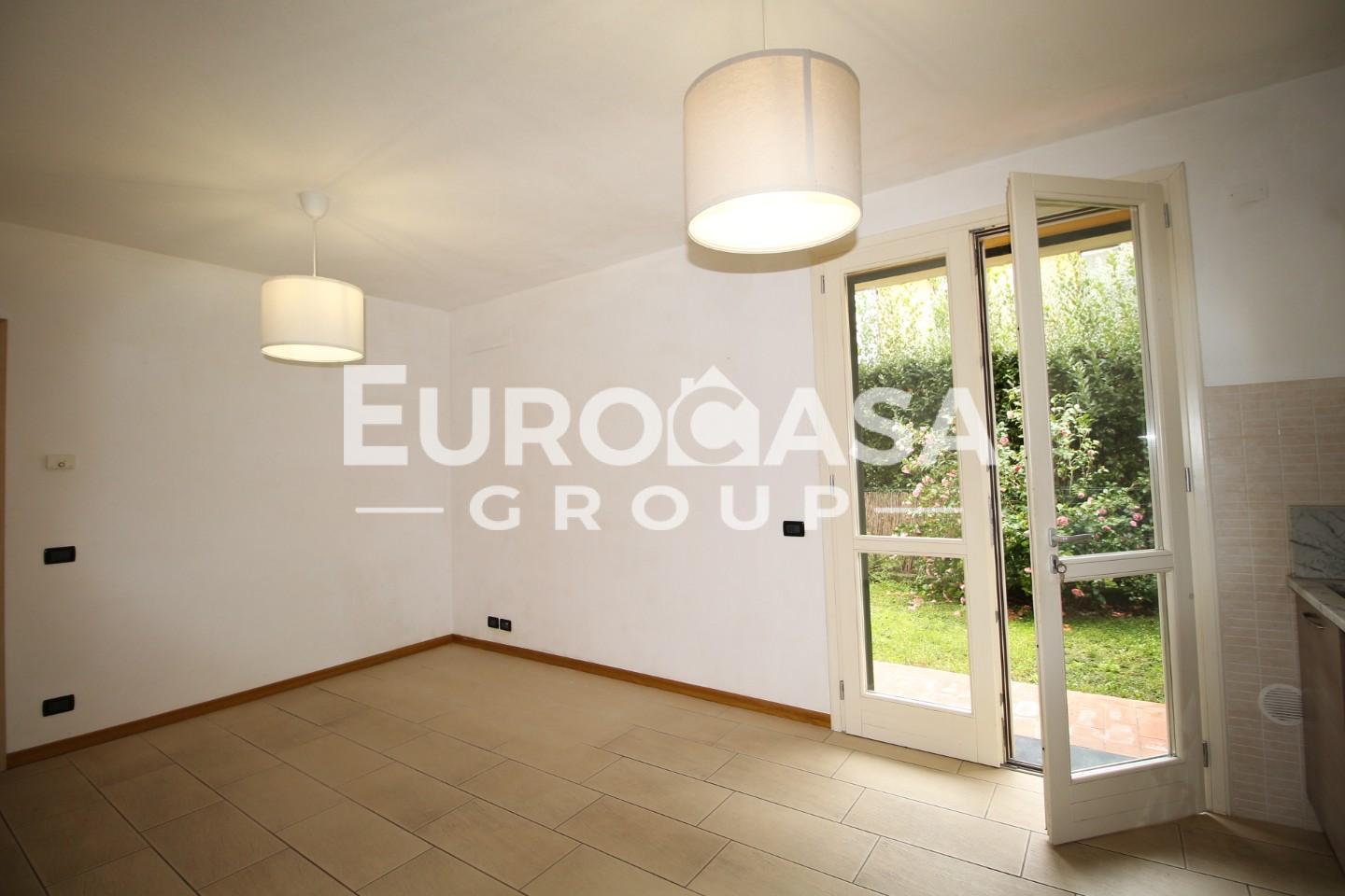 Bilocale con giardino, Lucca santissima annunziata