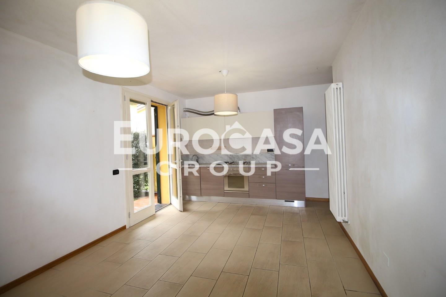 Bilocale con giardino, Lucca santissima annunziata