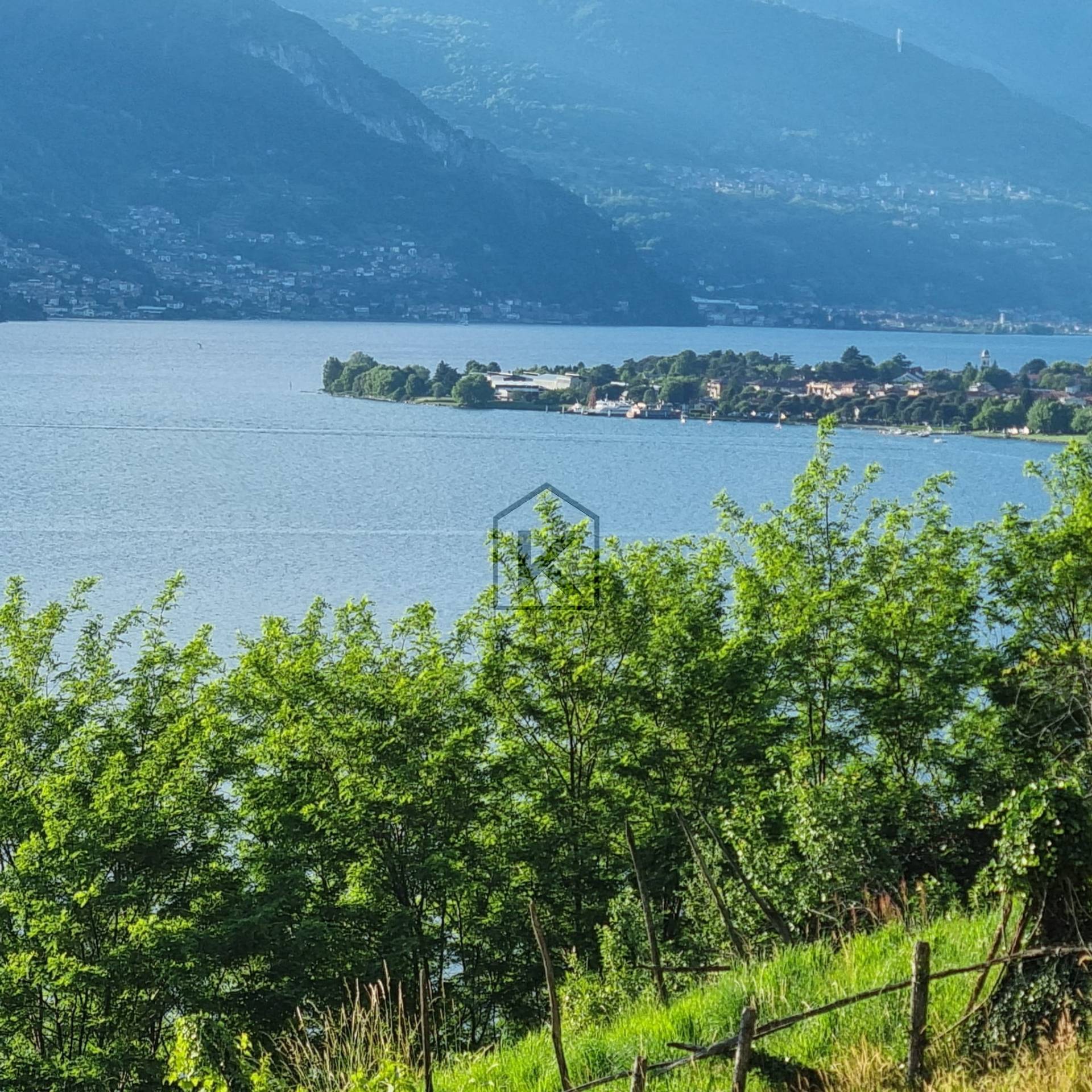Terreno edificabile in vendita a Bellano, Oro