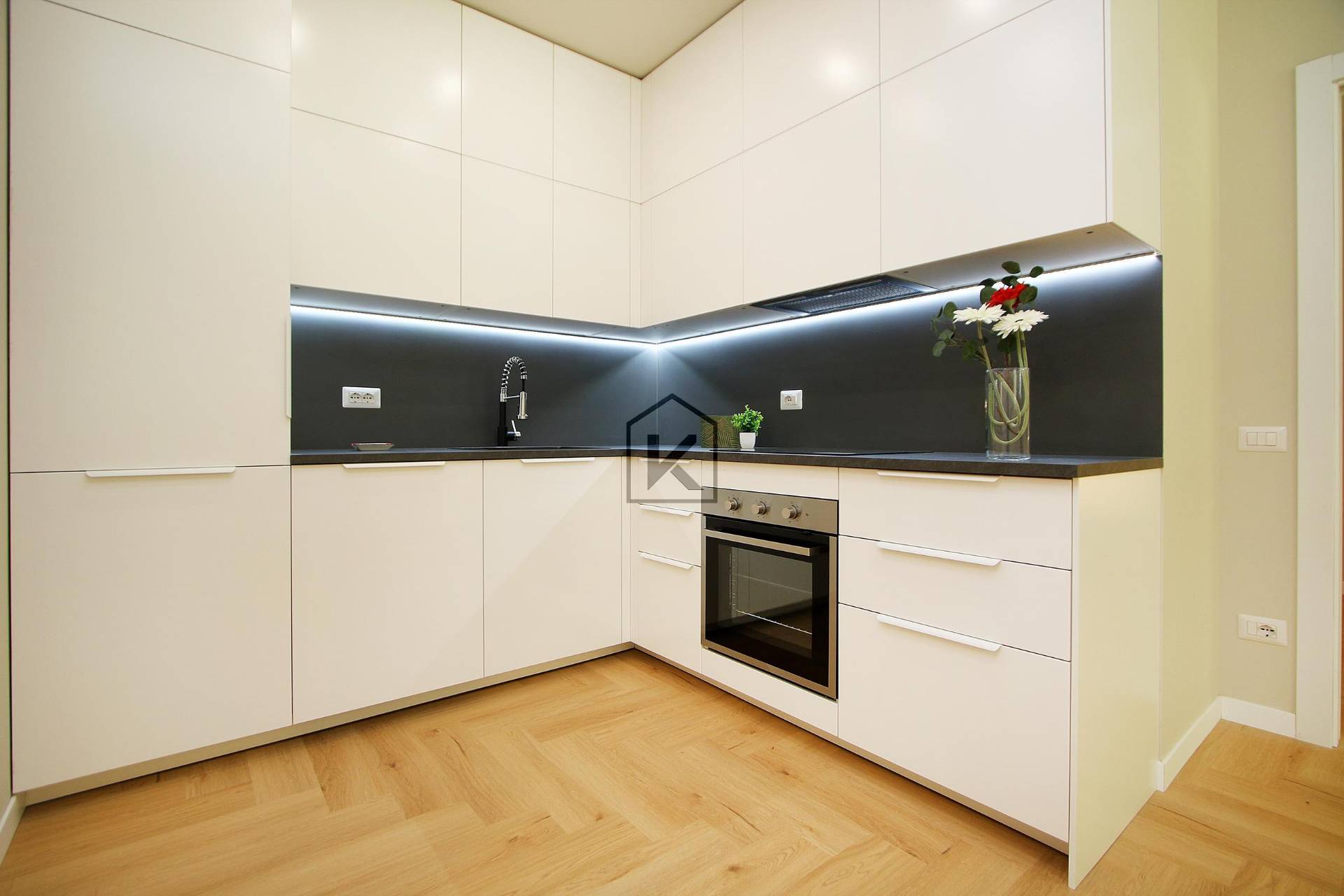 Appartamento in vendita a Milano, Lorenteggio