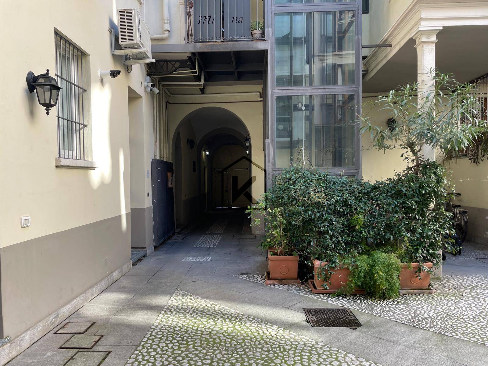 Locale commerciale in vendita a Milano, Ticinese