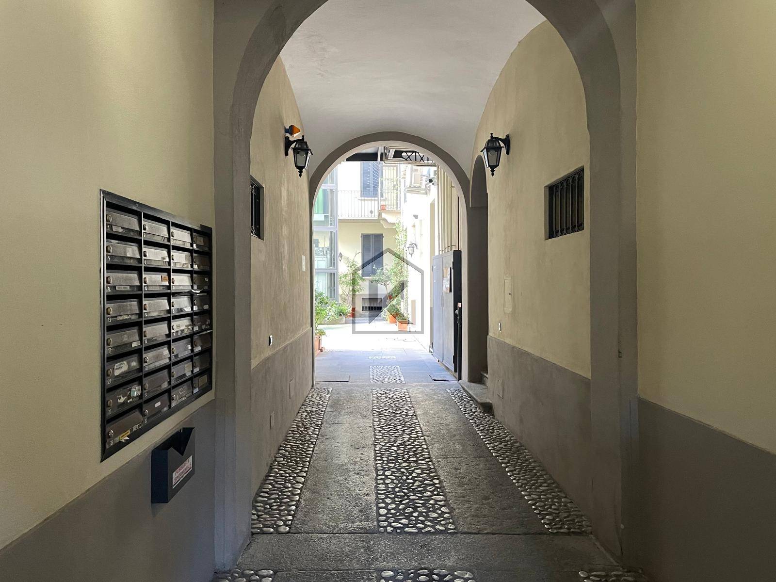 Locale commerciale in vendita a Milano, Ticinese