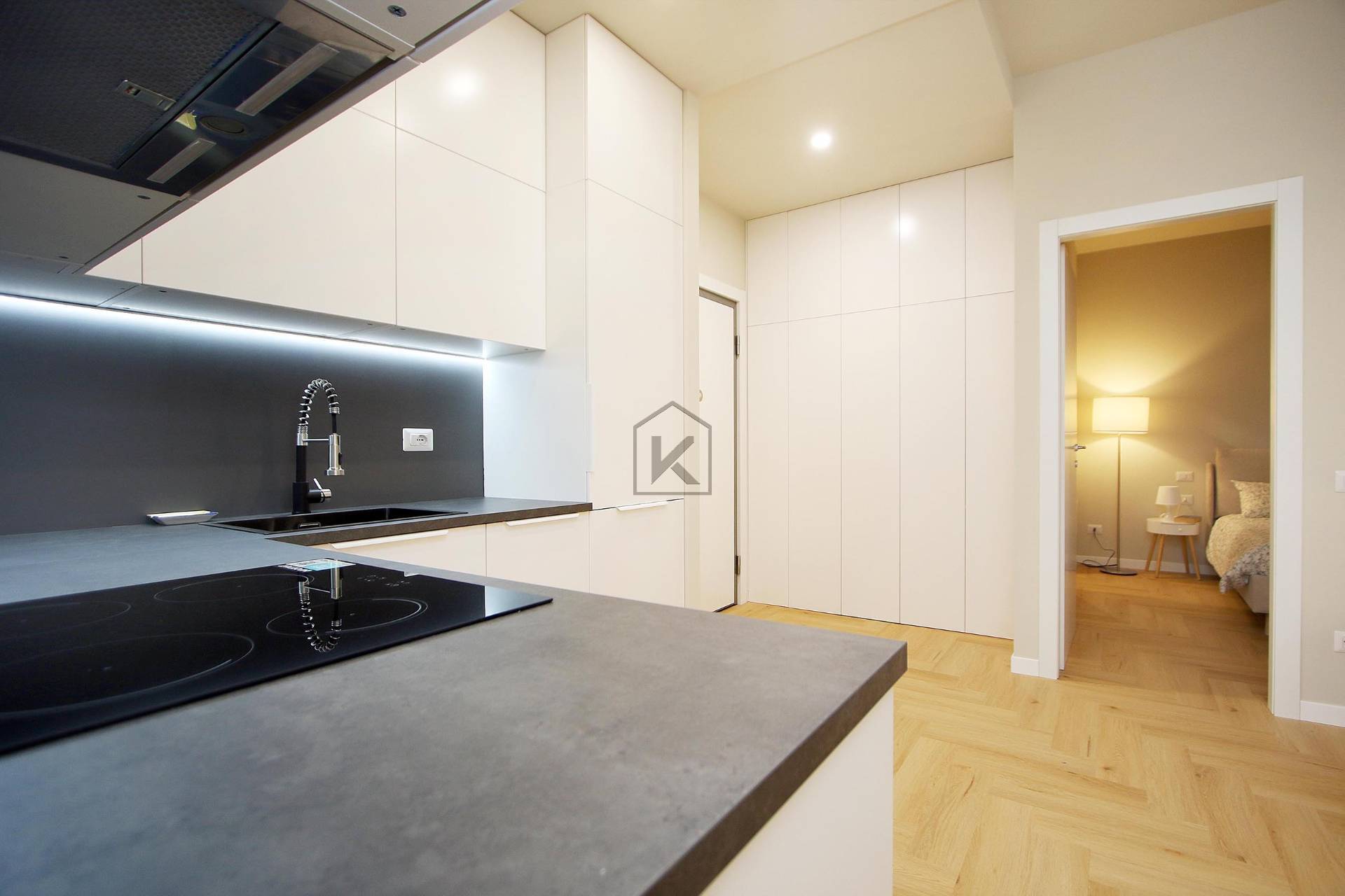 Appartamento in vendita a Milano, Lorenteggio