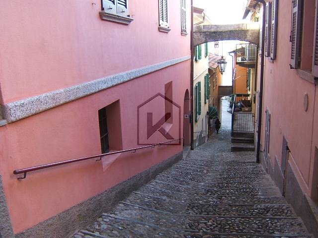 Appartamento in affitto a Varenna