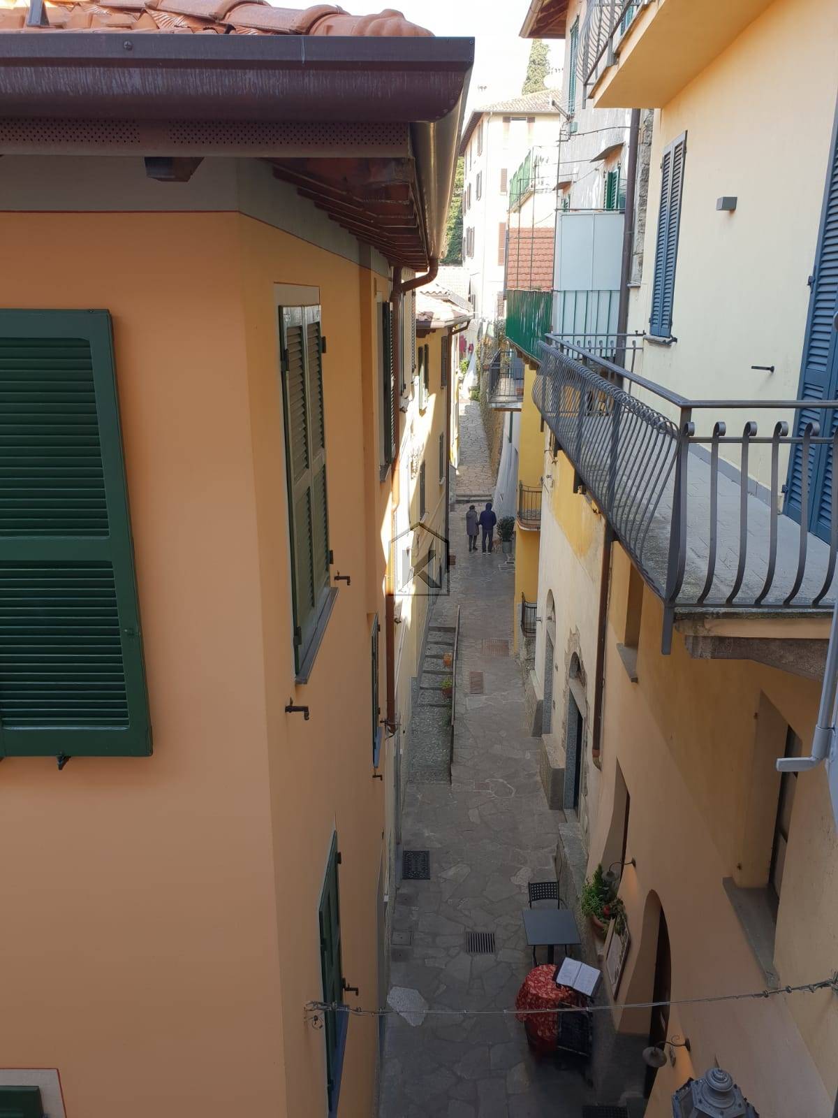 Appartamento in affitto a Varenna