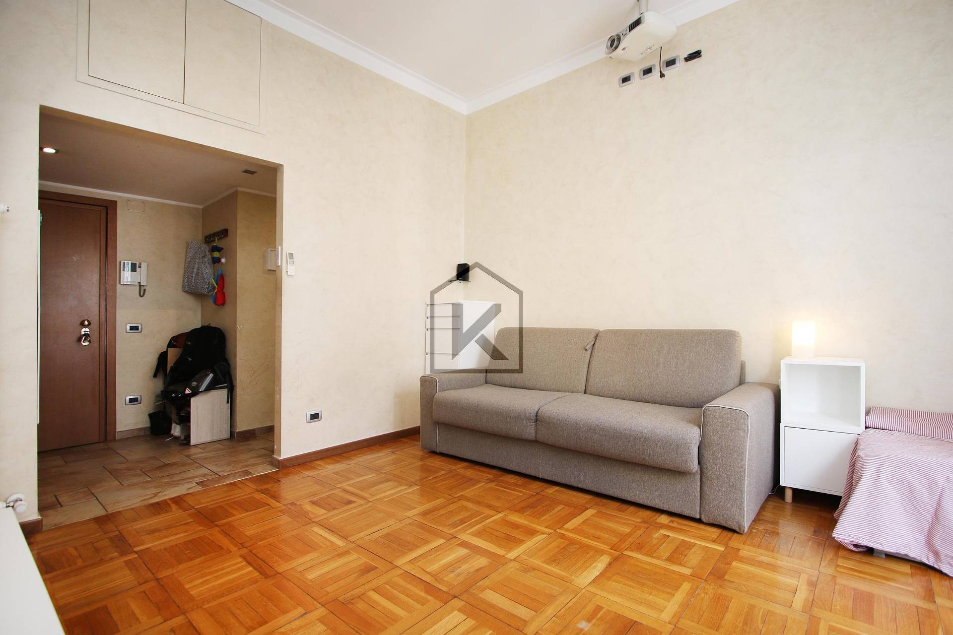 Appartamento in affitto a Milano, Corsica