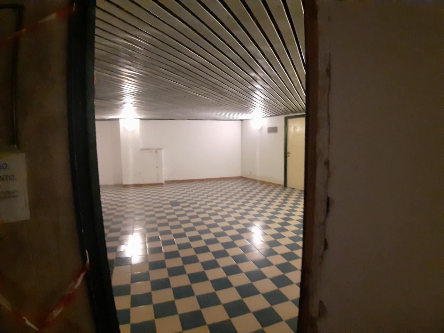 Box/Garage 135mq in vendita a Giardini-Naxos